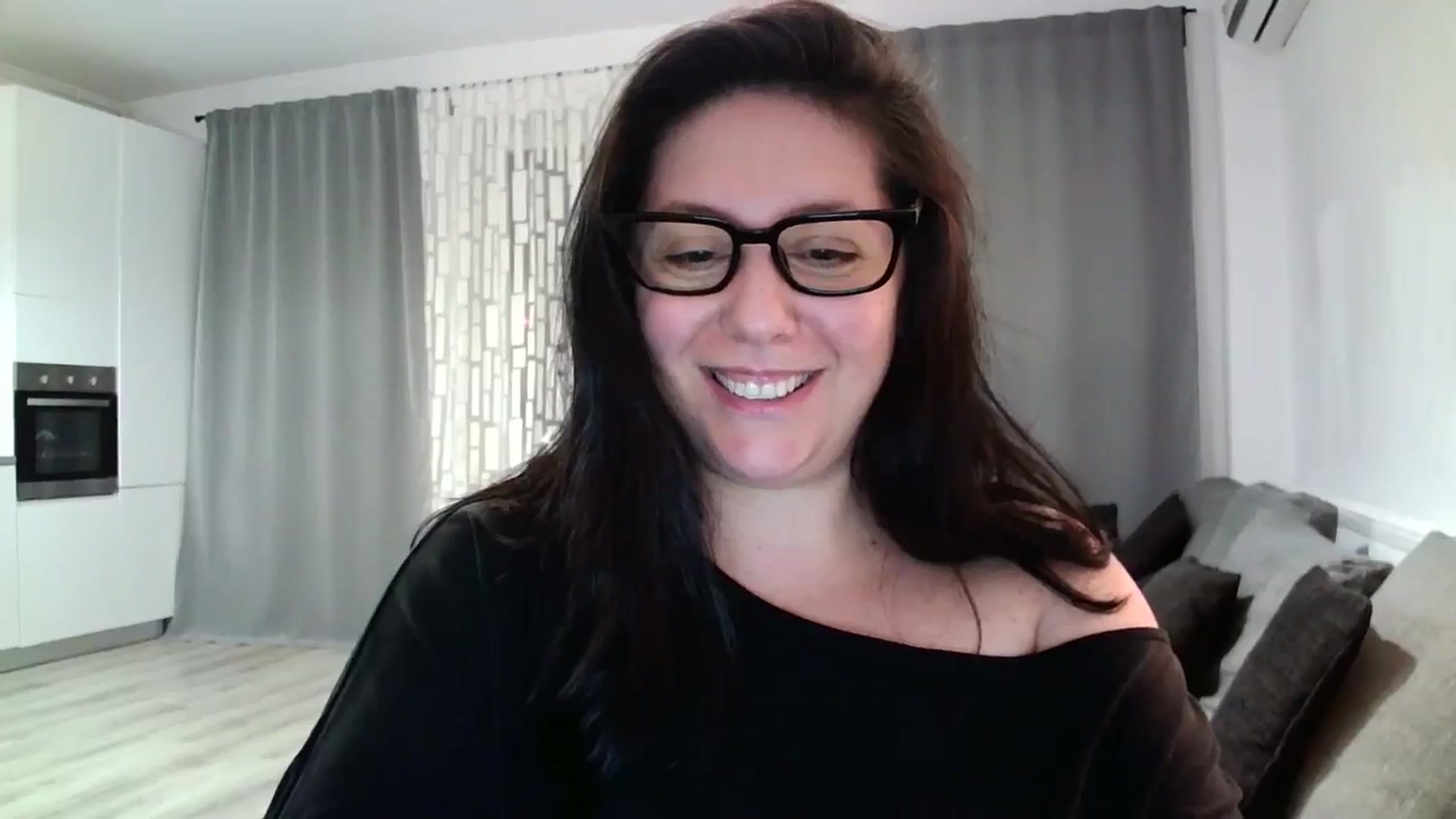 Gallery image thumbnail from SILKYWOMAN's myfreecams stream on, 05/08/2024, 19:24 image 14 of 20