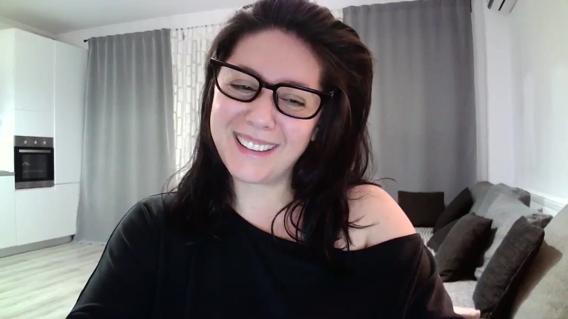 Gallery image thumbnail from SILKYWOMAN's myfreecams stream on, 05/08/2024, 19:24 image 4 of 20