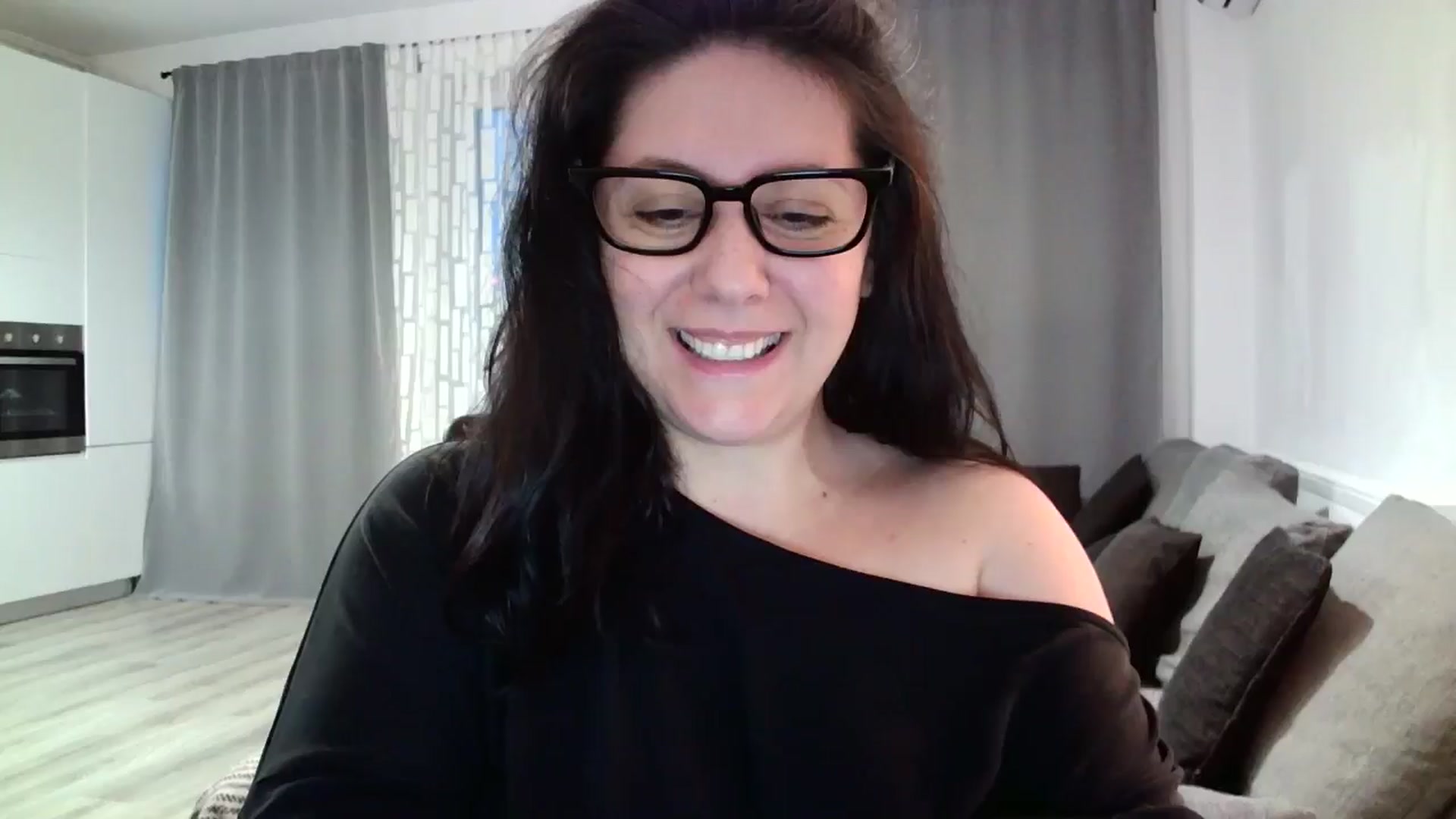 Gallery image thumbnail from SILKYWOMAN's myfreecams stream on, 05/08/2024, 19:24 image 1 of 20