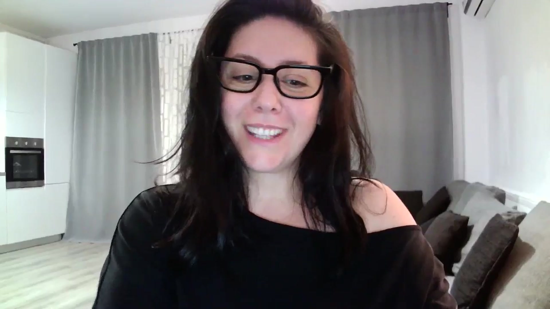 Gallery image thumbnail from SILKYWOMAN's myfreecams stream on, 05/08/2024, 19:24 image 10 of 20