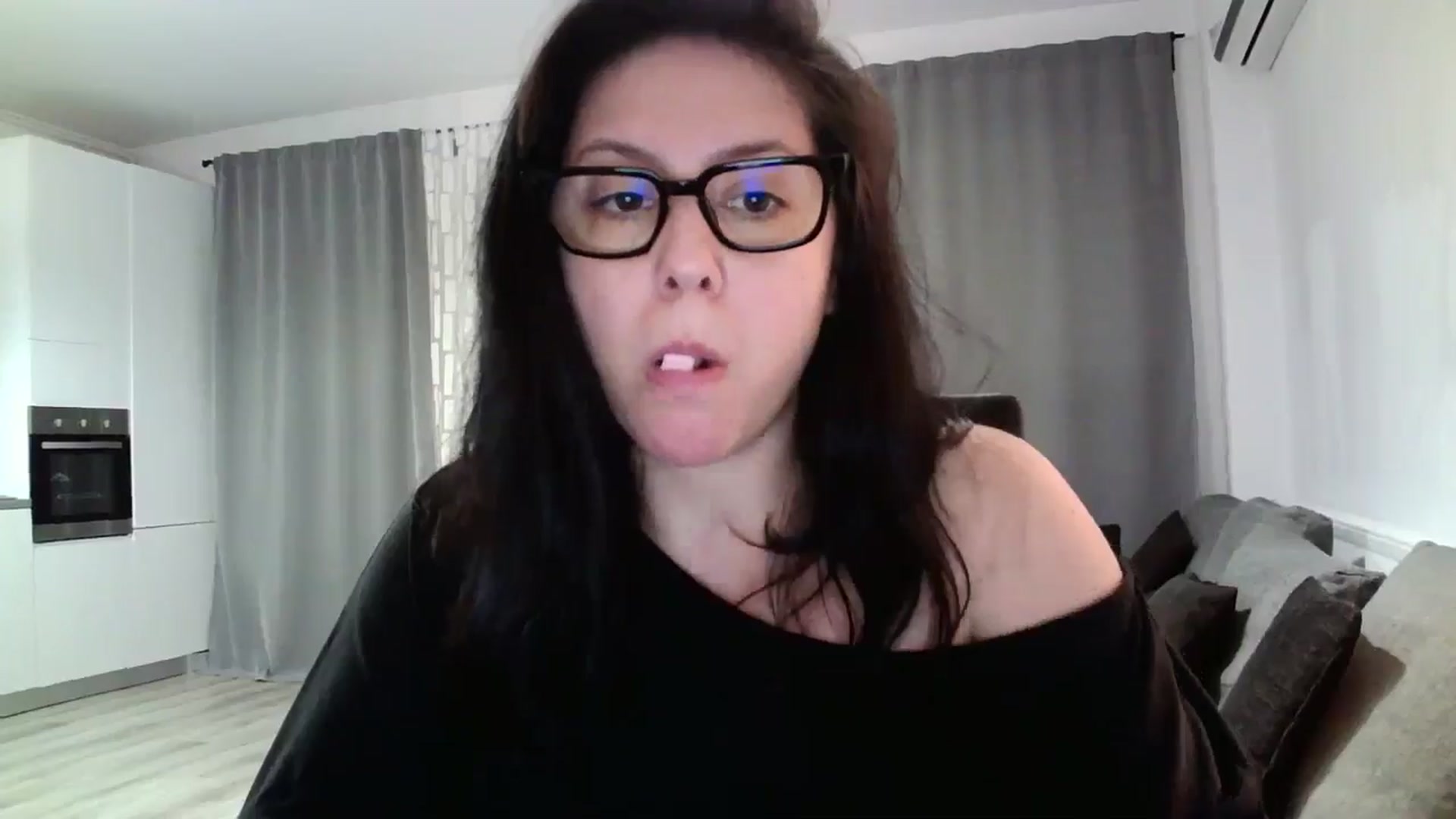 Gallery image thumbnail from SILKYWOMAN's myfreecams stream on, 05/08/2024, 20:03 image 20 of 20