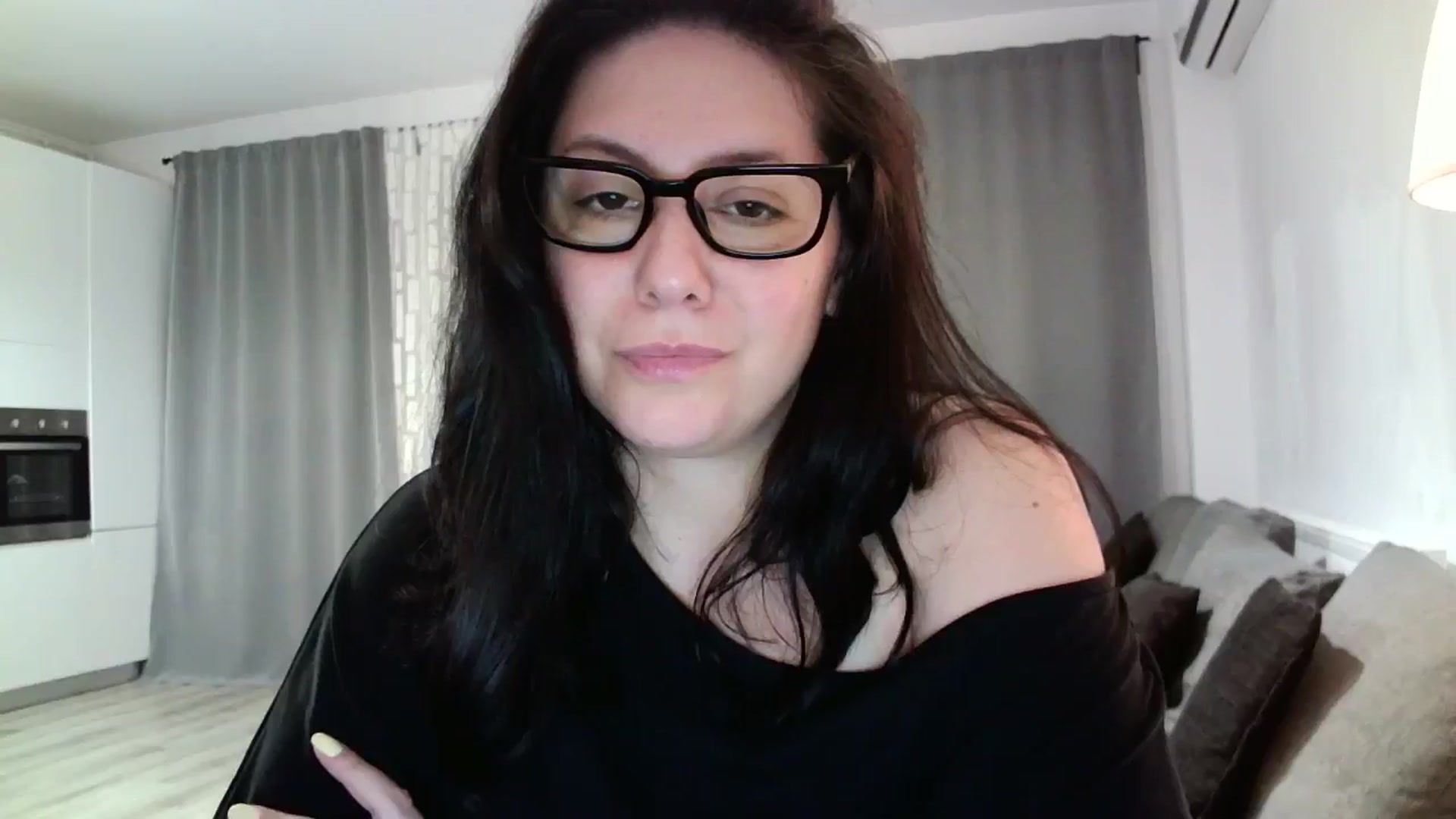 Gallery image thumbnail from SILKYWOMAN's myfreecams stream on, 05/08/2024, 20:03 image 13 of 20