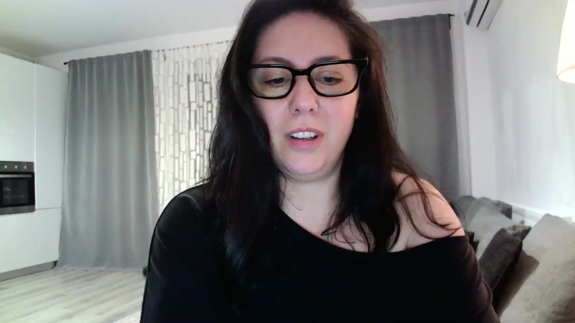 Gallery image thumbnail from SILKYWOMAN's myfreecams stream on, 05/08/2024, 20:03 image 14 of 20