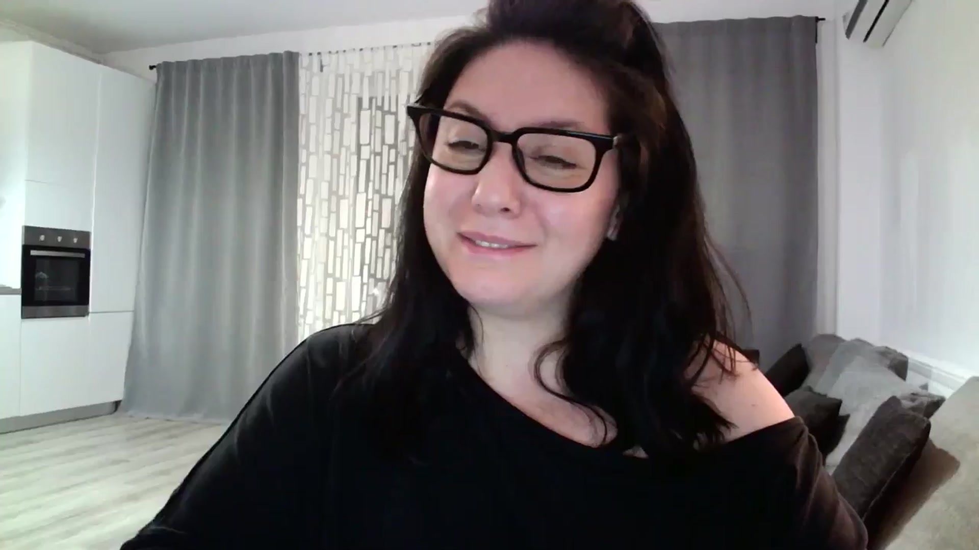 Gallery image thumbnail from SILKYWOMAN's myfreecams stream on, 05/08/2024, 20:03 image 10 of 20