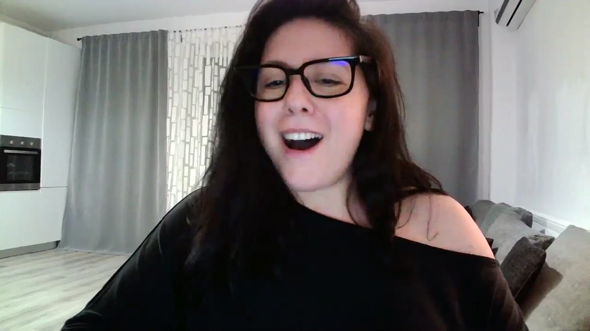 Gallery image thumbnail from SILKYWOMAN's myfreecams stream on, 05/08/2024, 20:03 image 5 of 20