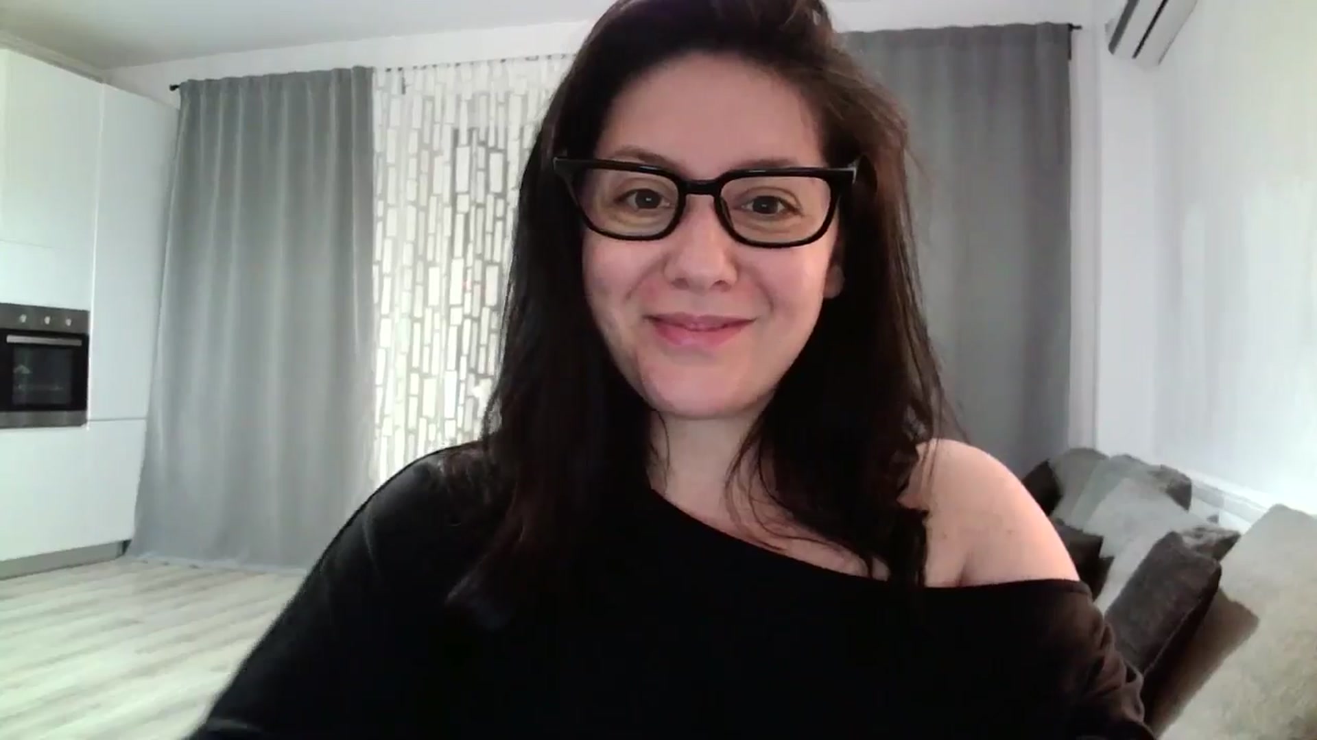 Gallery image thumbnail from SILKYWOMAN's myfreecams stream on, 05/08/2024, 20:03 image 3 of 20