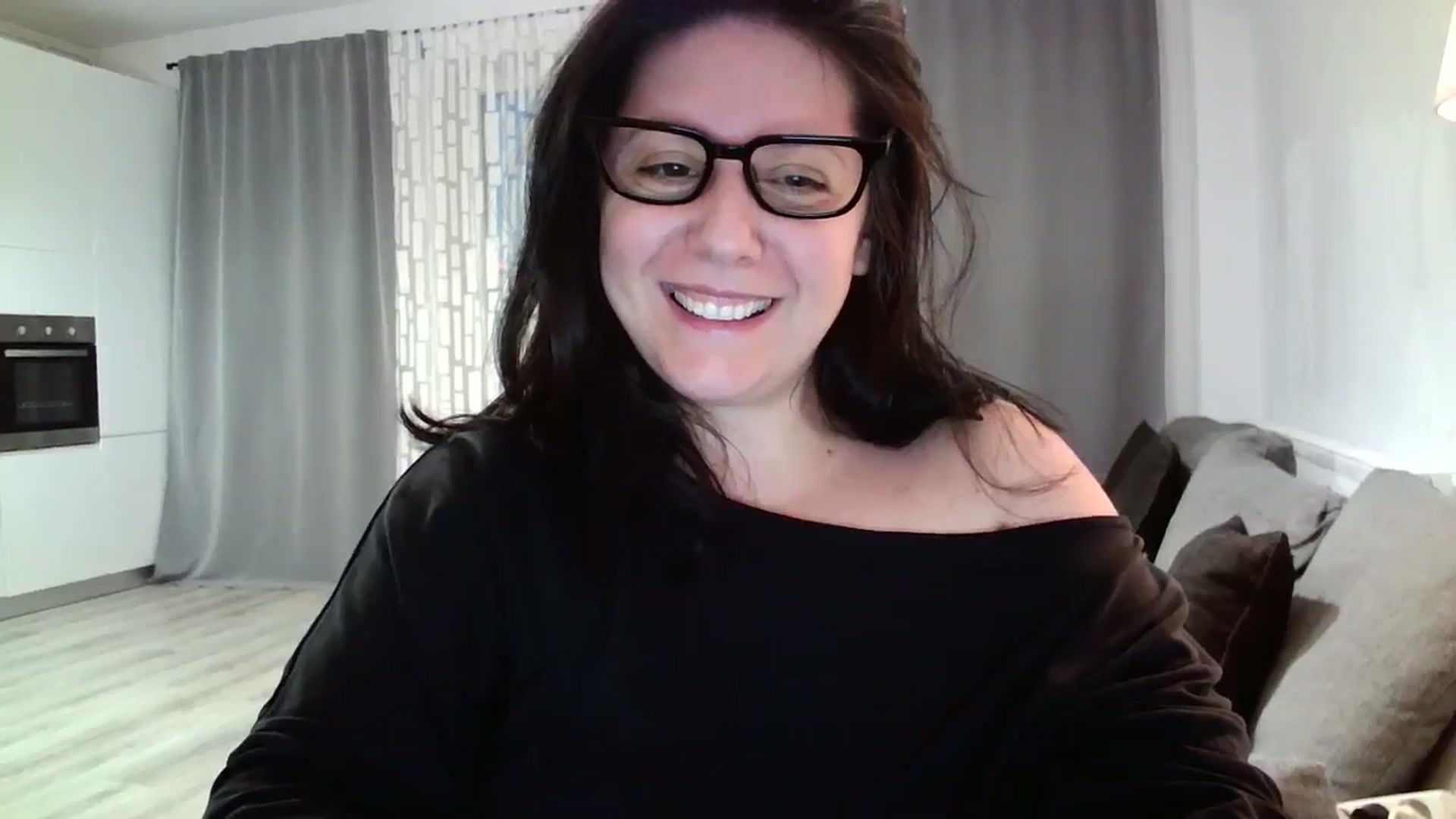 Gallery image thumbnail from SILKYWOMAN's myfreecams stream on, 05/10/2024, 19:18 image 3 of 20