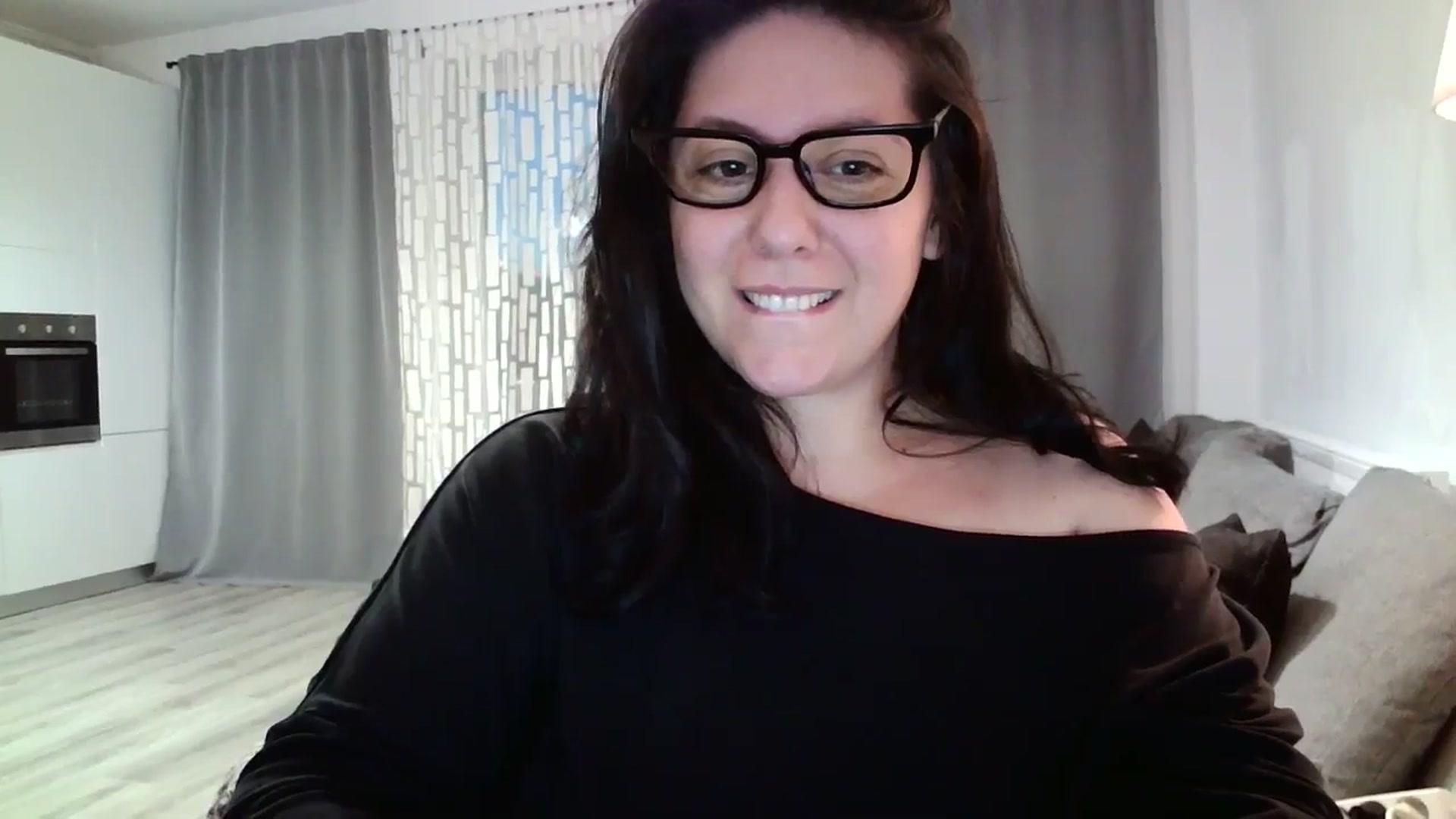 Gallery image thumbnail from SILKYWOMAN's myfreecams stream on, 05/10/2024, 19:18 image 2 of 20