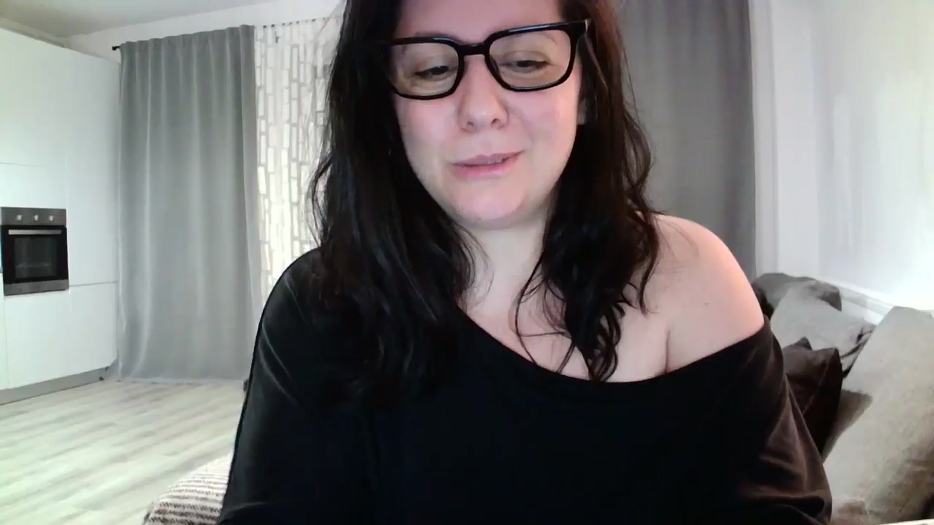 Gallery image thumbnail from SILKYWOMAN's myfreecams stream on, 05/10/2024, 19:18 image 18 of 20