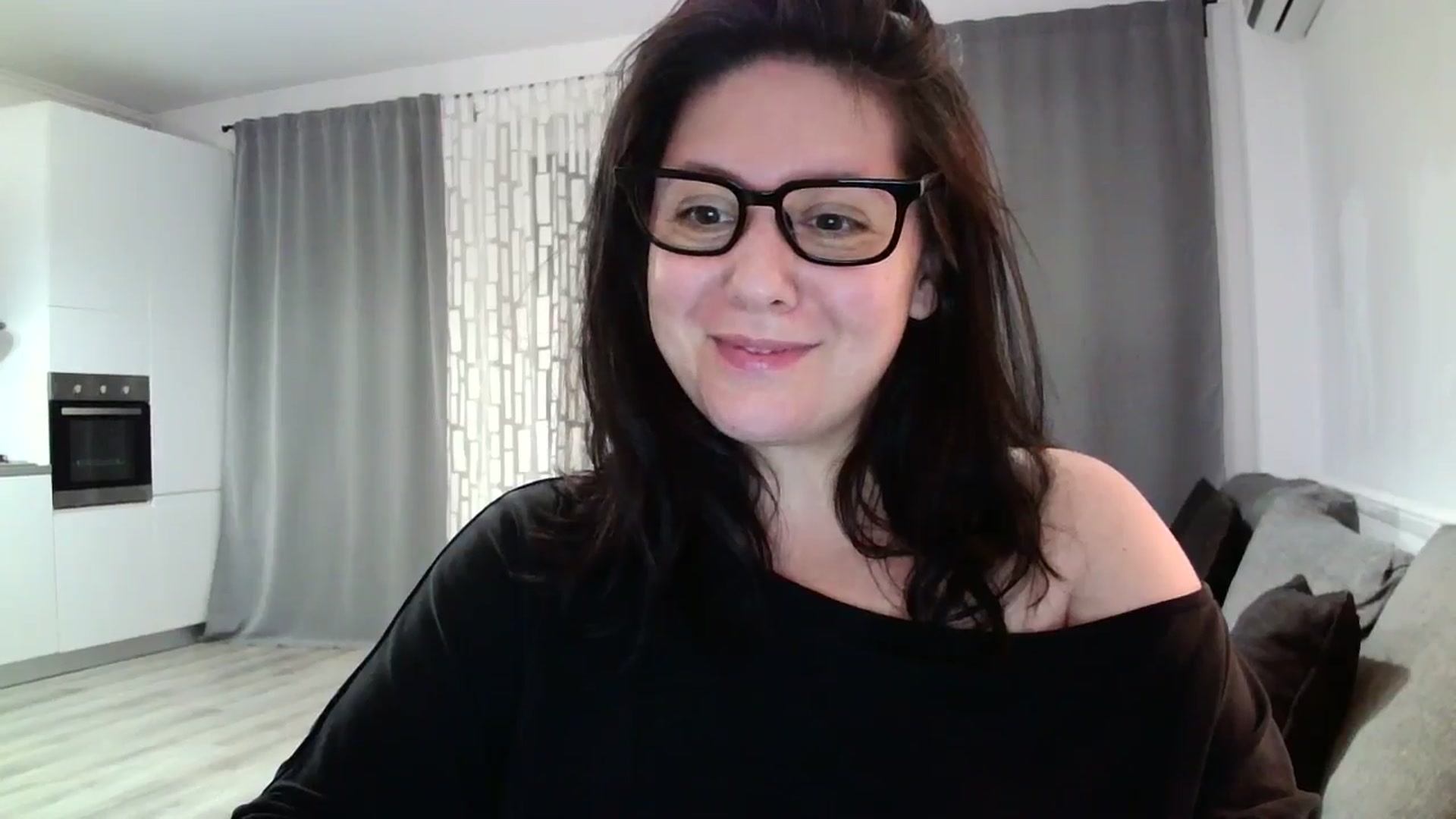 Gallery image thumbnail from SILKYWOMAN's myfreecams stream on, 05/10/2024, 19:18 image 14 of 20
