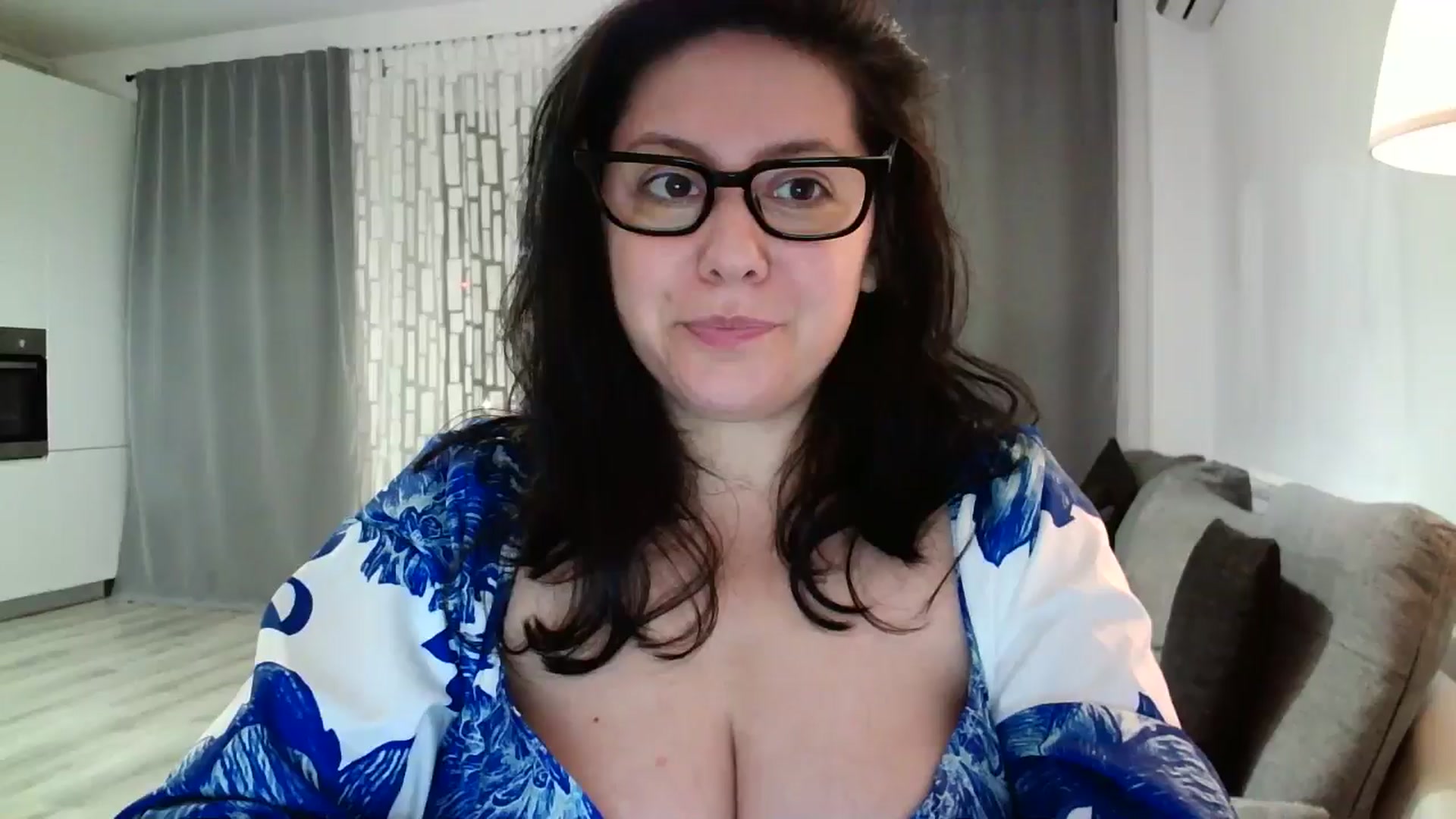 Gallery image thumbnail from SILKYWOMAN's myfreecams stream on, 05/13/2024, 21:32 image 1 of 20