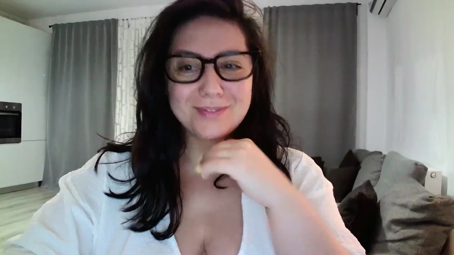 Gallery image thumbnail from SILKYWOMAN's myfreecams stream on, 05/14/2024, 19:01 image 10 of 20