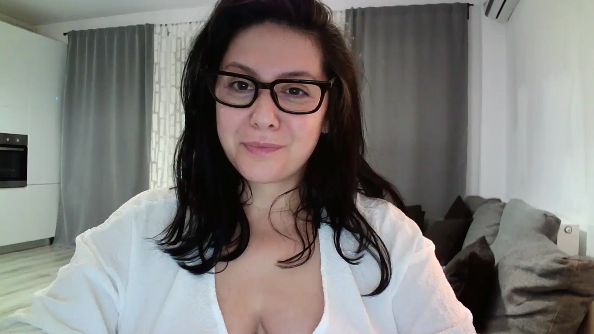 Gallery image thumbnail from SILKYWOMAN's myfreecams stream on, 05/14/2024, 19:01 image 11 of 20