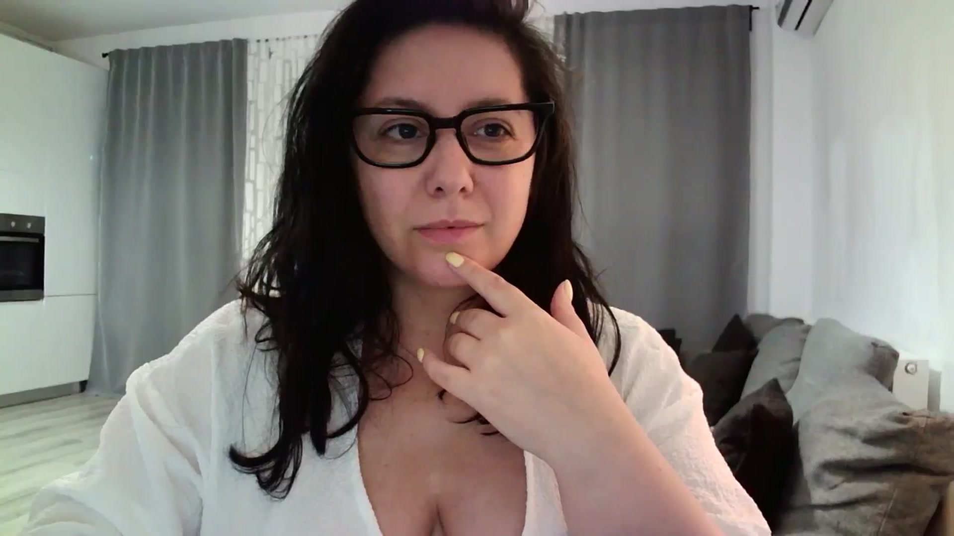 Gallery image thumbnail from SILKYWOMAN's myfreecams stream on, 05/14/2024, 19:01 image 6 of 20