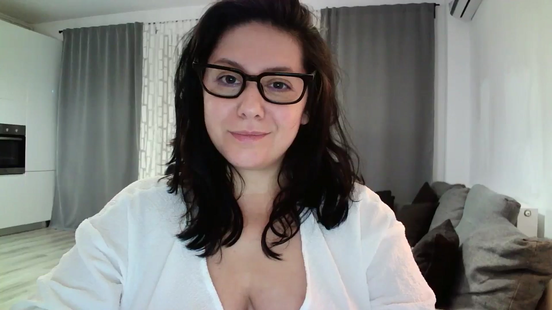 Gallery image thumbnail from SILKYWOMAN's myfreecams stream on, 05/14/2024, 19:01 image 13 of 20
