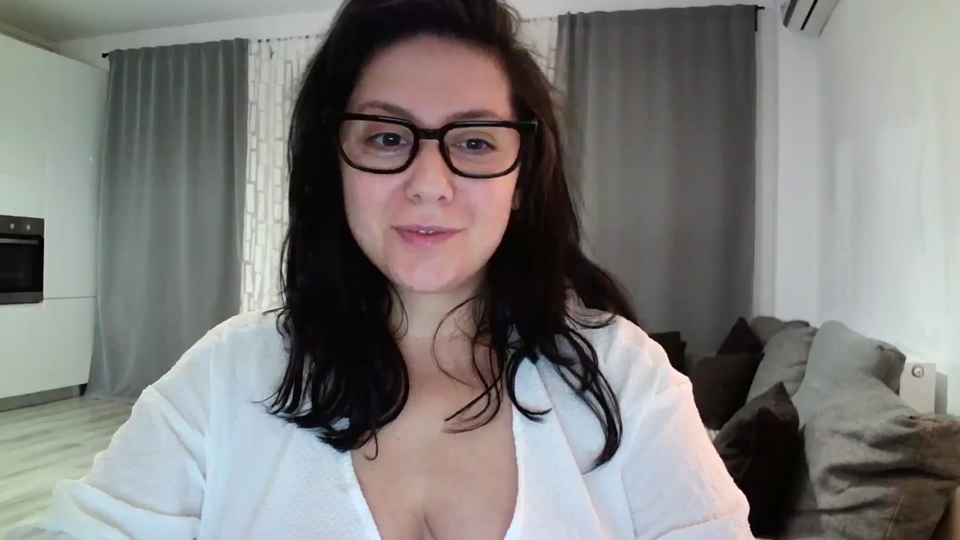 Gallery image thumbnail from SILKYWOMAN's myfreecams stream on, 05/14/2024, 19:01 image 12 of 20