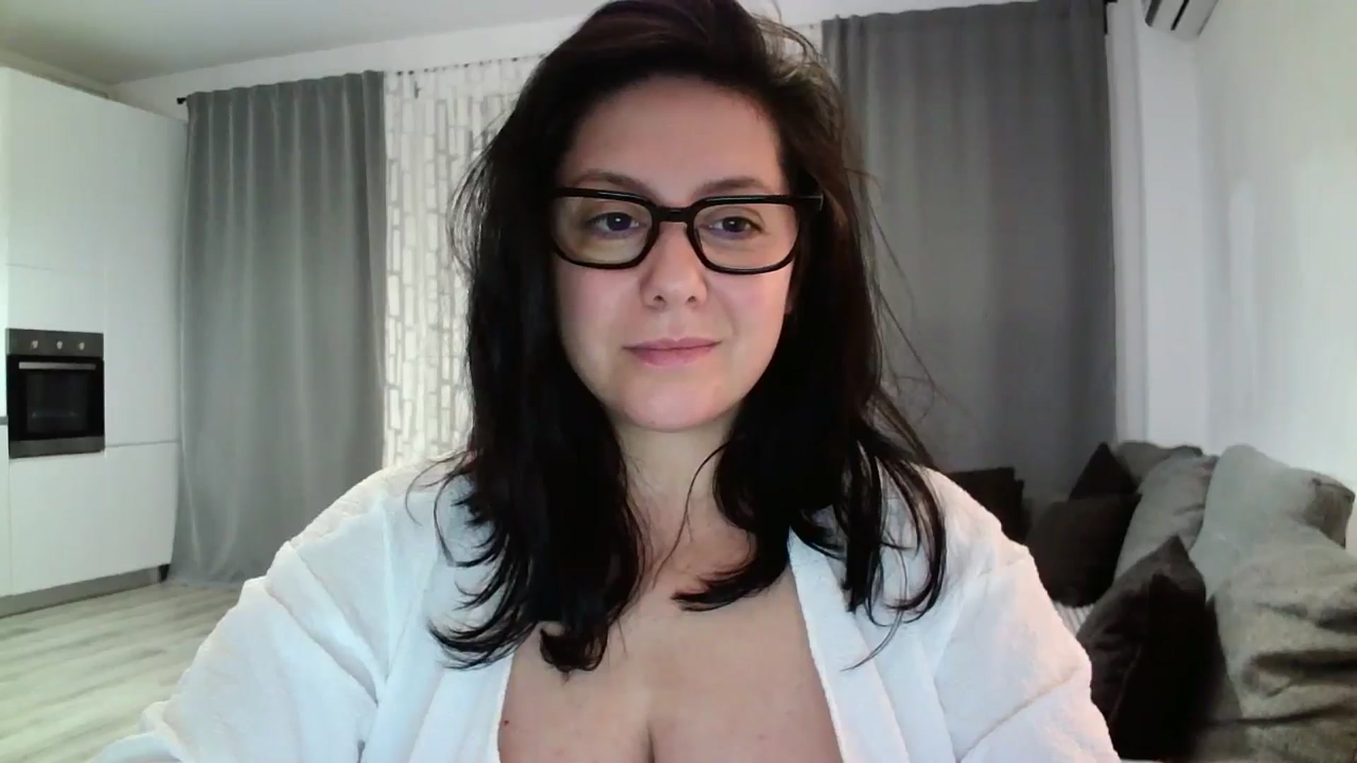 Gallery image thumbnail from SILKYWOMAN's myfreecams stream on, 05/14/2024, 20:01 image 10 of 20