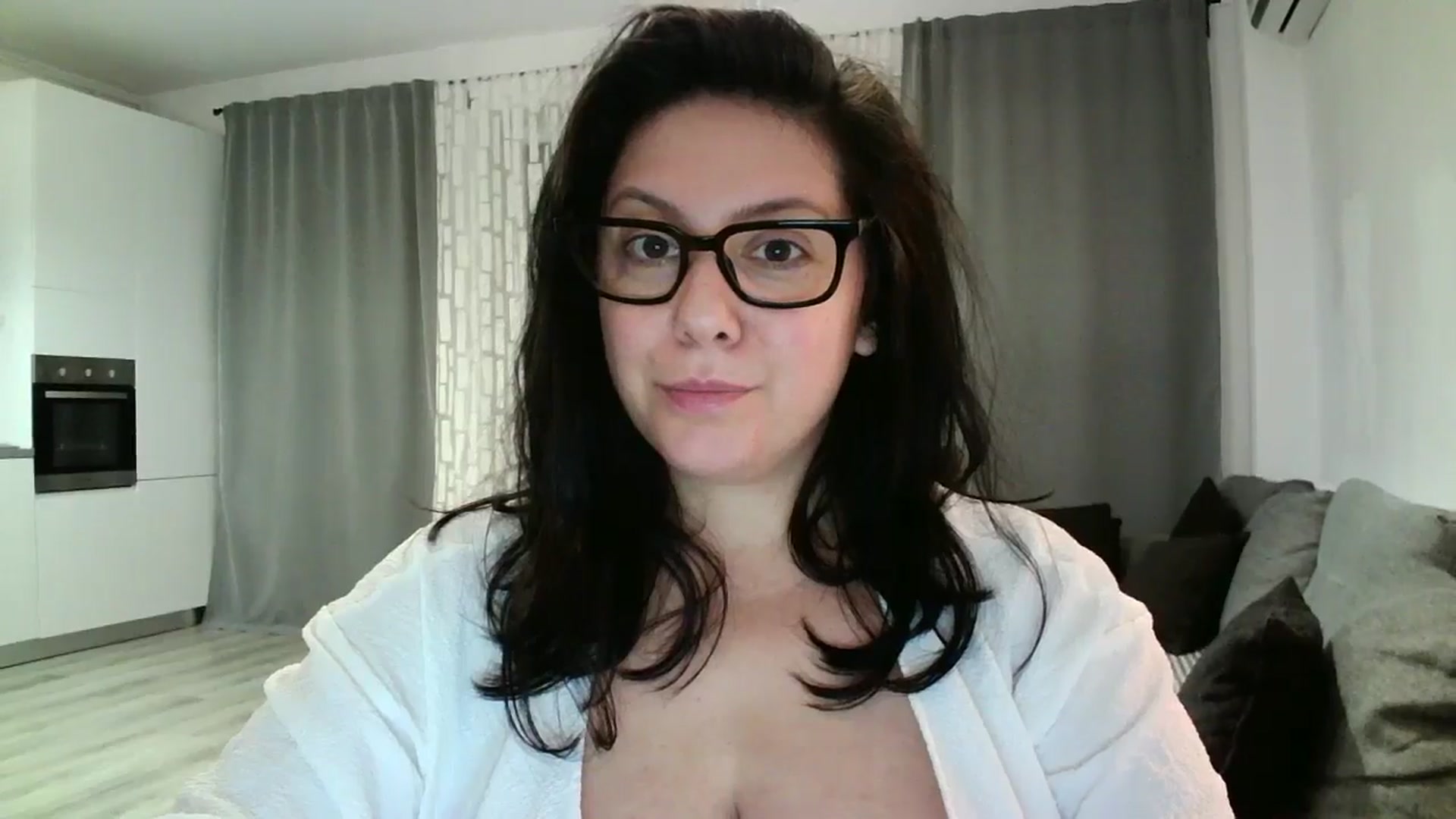 Gallery image thumbnail from SILKYWOMAN's myfreecams stream on, 05/14/2024, 20:01 image 18 of 20