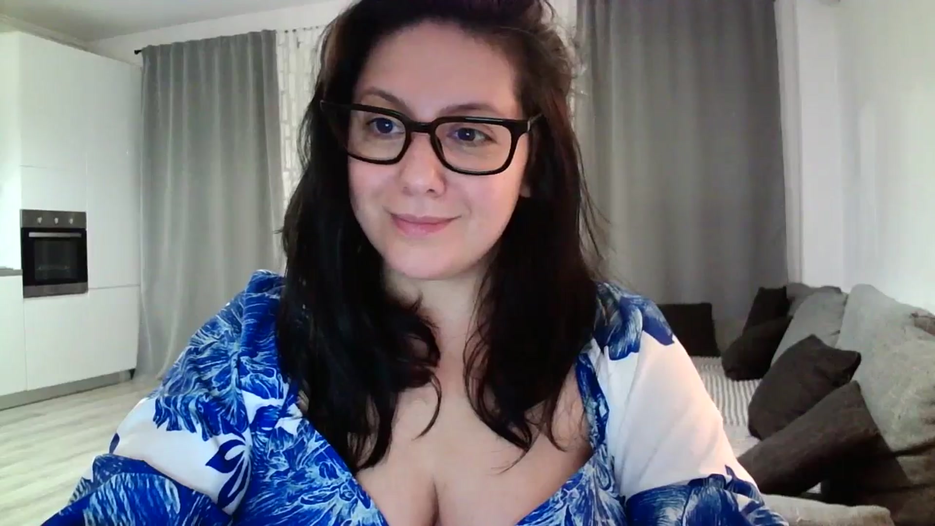 Gallery image thumbnail from SILKYWOMAN's myfreecams stream on, 05/17/2024, 19:26 image 5 of 20