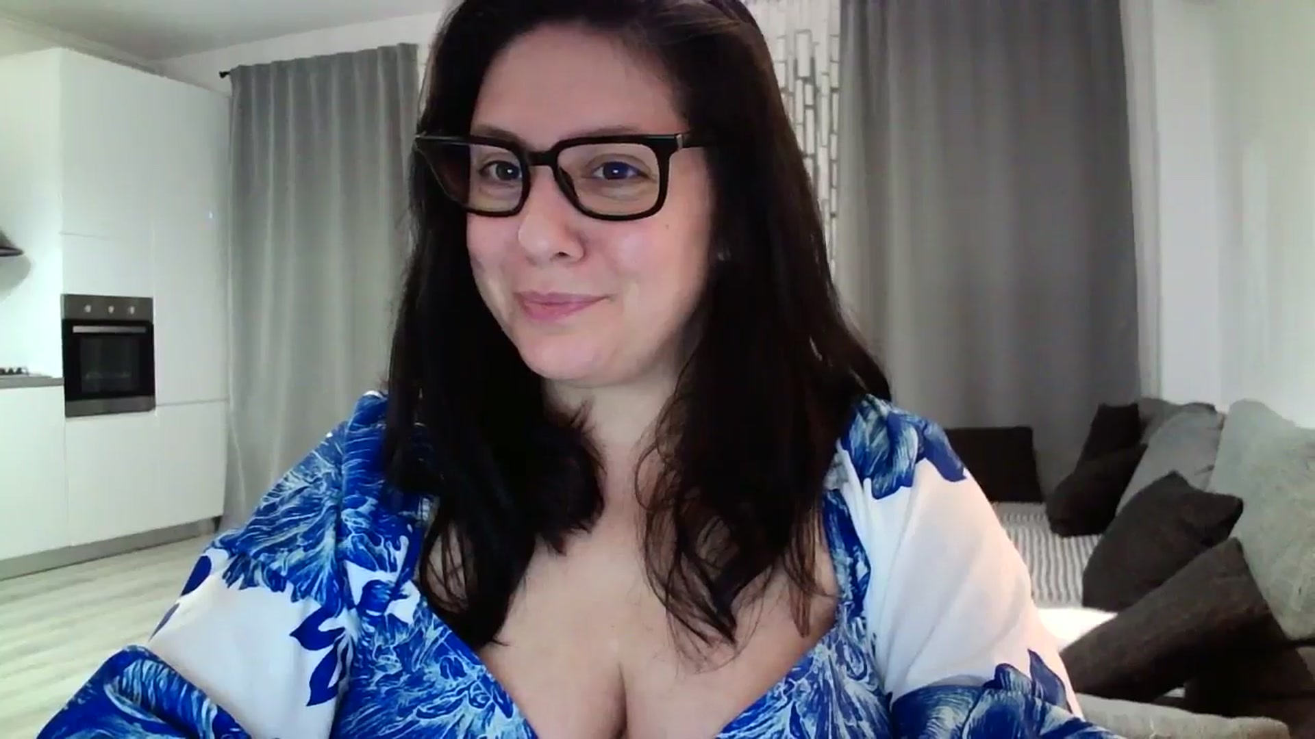 Gallery image thumbnail from SILKYWOMAN's myfreecams stream on, 05/17/2024, 19:26 image 3 of 20