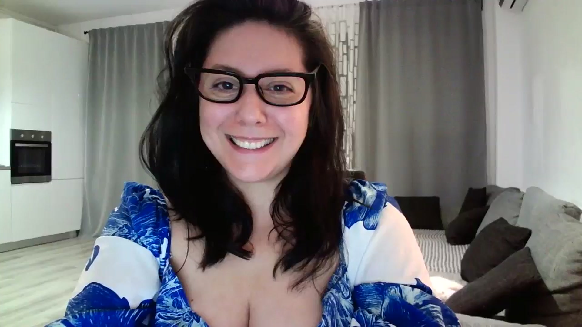 Gallery image thumbnail from SILKYWOMAN's myfreecams stream on, 05/17/2024, 19:26 image 15 of 20