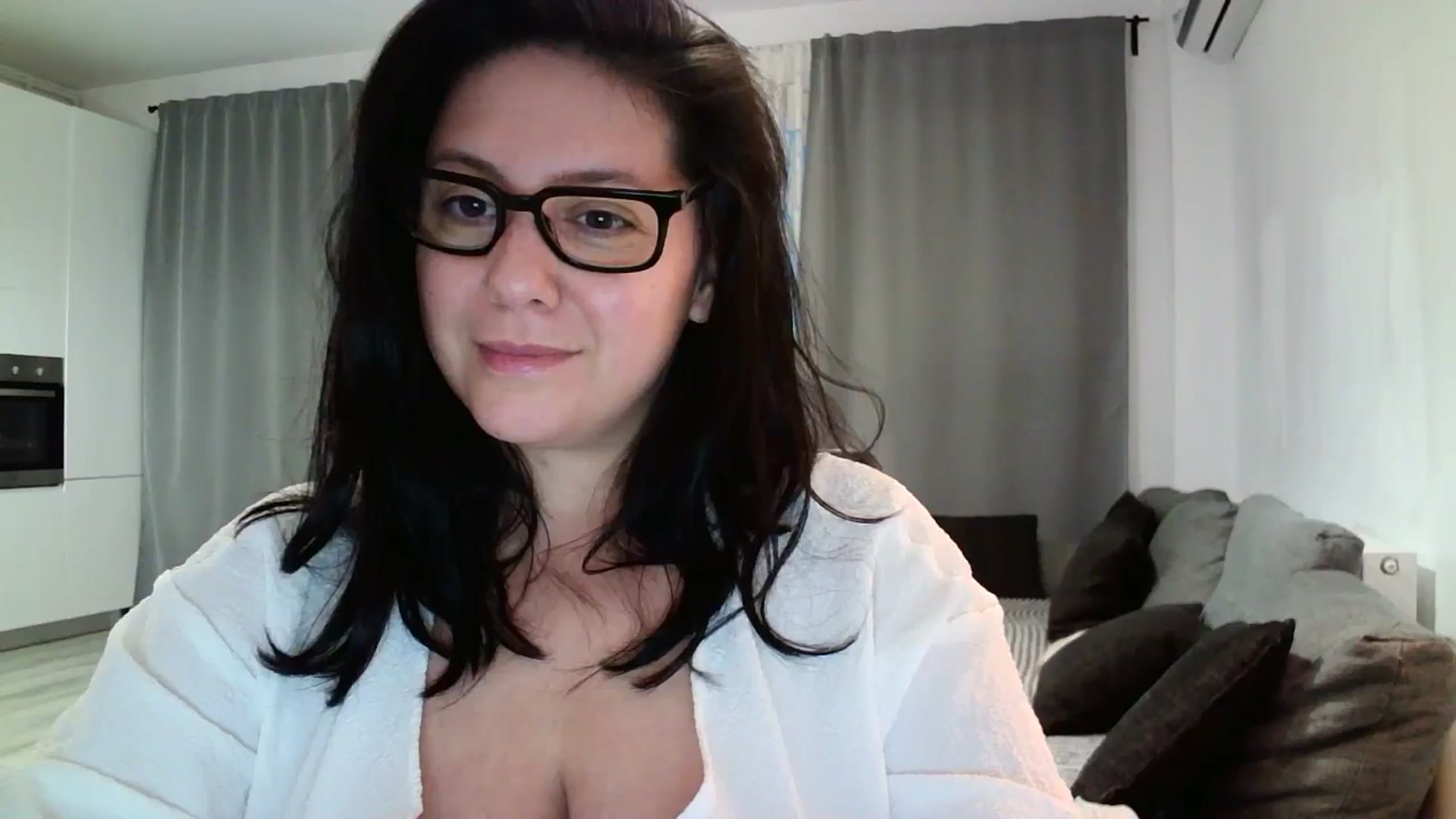 Gallery image thumbnail from SILKYWOMAN's myfreecams stream on, 05/21/2024, 18:46 image 11 of 20