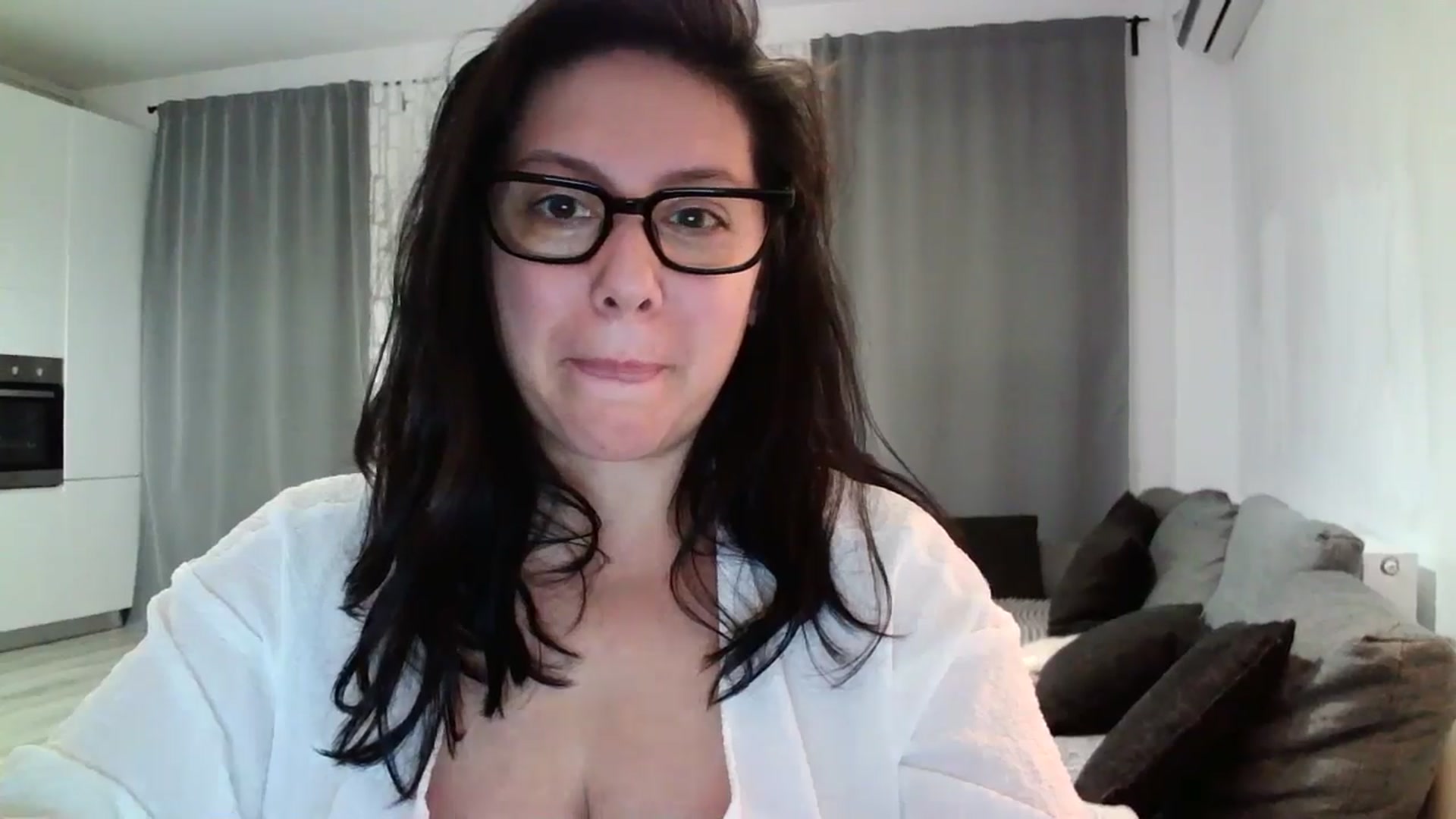 Gallery image thumbnail from SILKYWOMAN's myfreecams stream on, 05/21/2024, 18:46 image 18 of 20