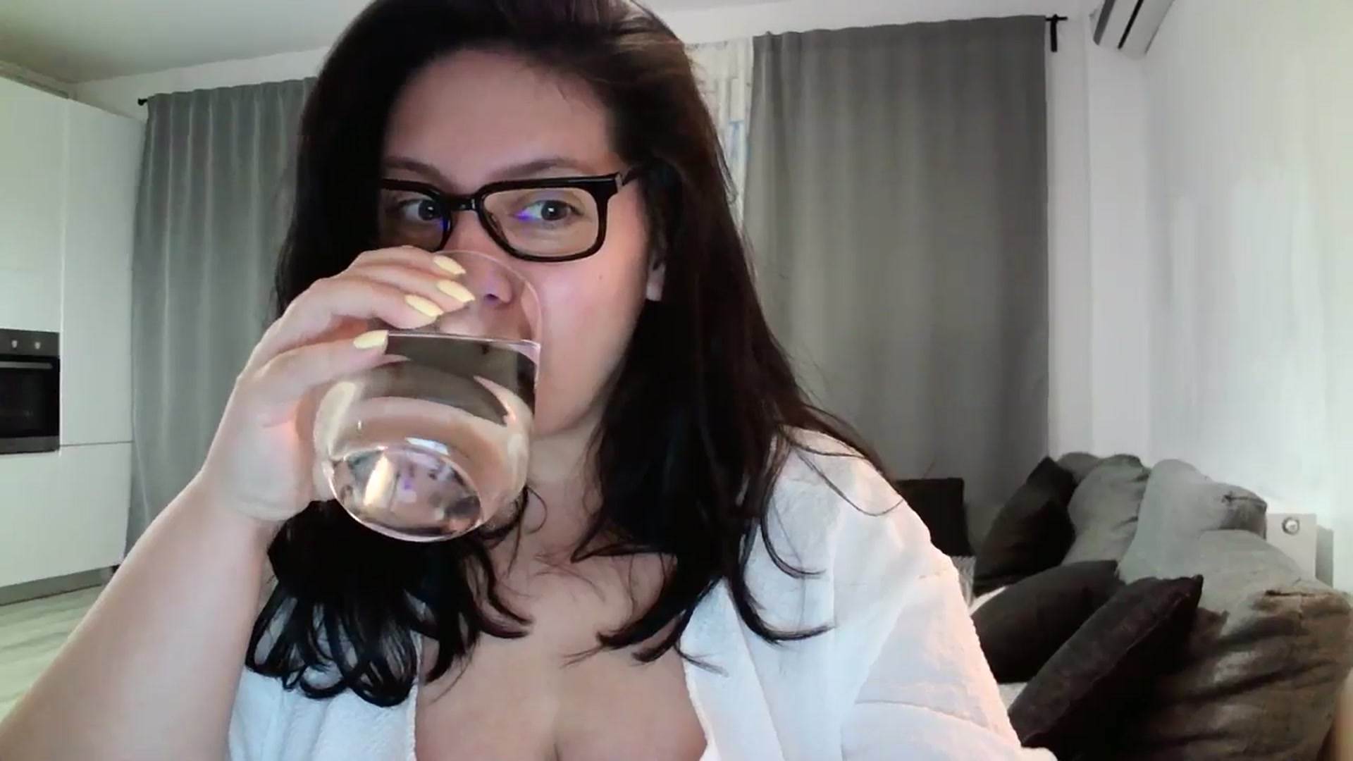 Gallery image thumbnail from SILKYWOMAN's myfreecams stream on, 05/21/2024, 18:46 image 12 of 20