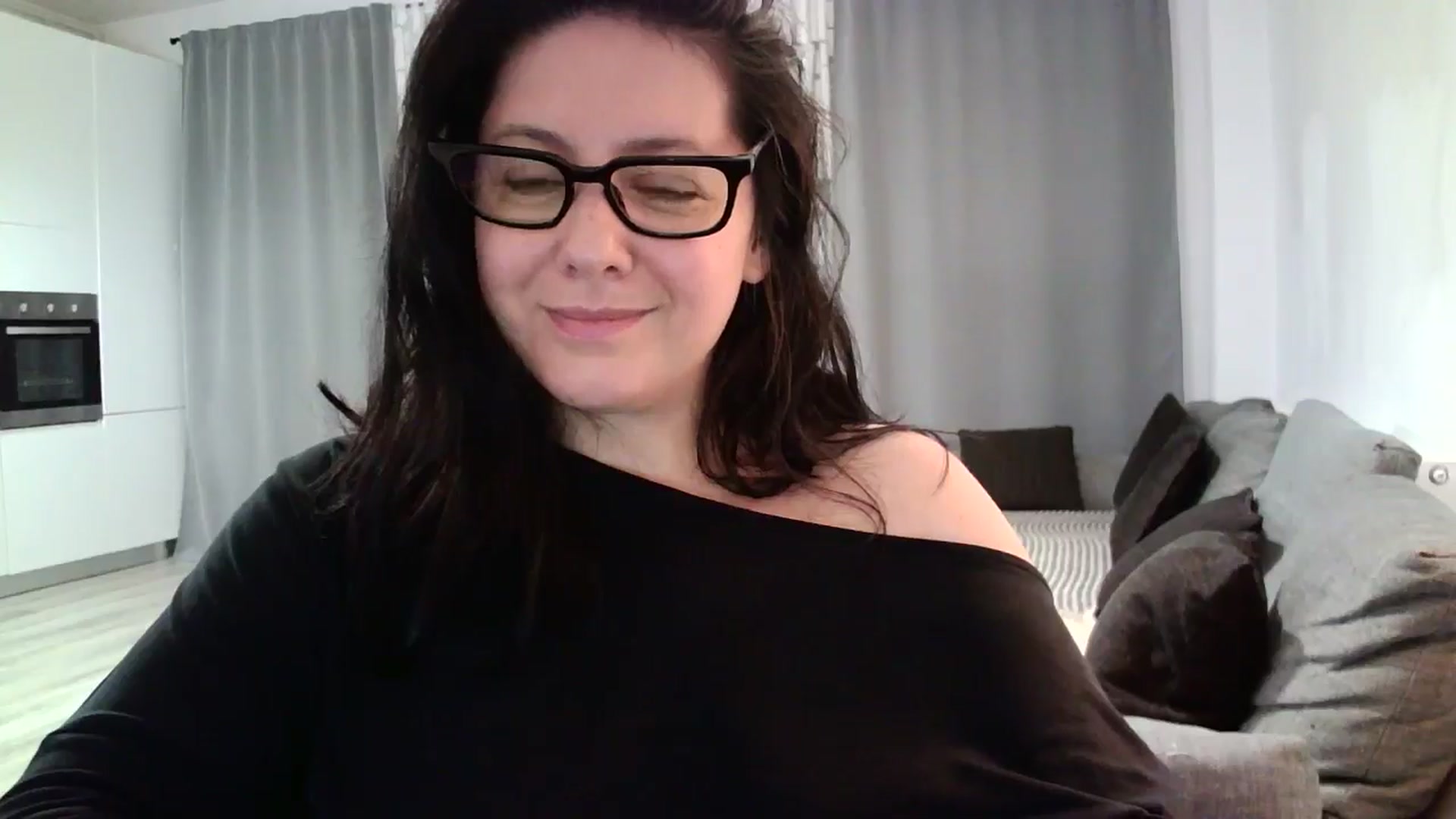 Gallery image thumbnail from SILKYWOMAN's myfreecams stream on, 05/22/2024, 18:49 image 16 of 20