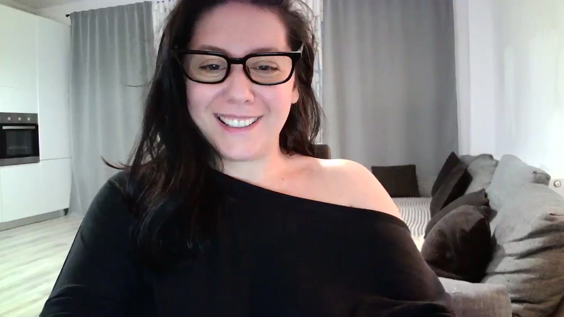 Gallery image thumbnail from SILKYWOMAN's myfreecams stream on, 05/22/2024, 18:49 image 12 of 20