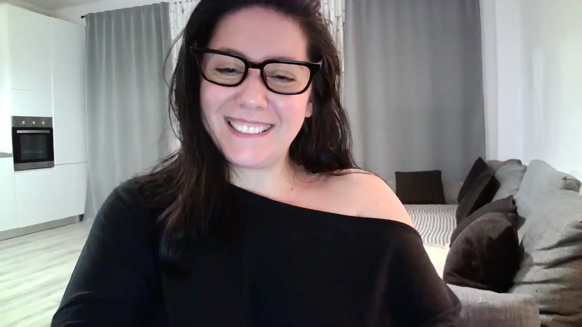 Gallery image thumbnail from SILKYWOMAN's myfreecams stream on, 05/22/2024, 20:15 image 2 of 20
