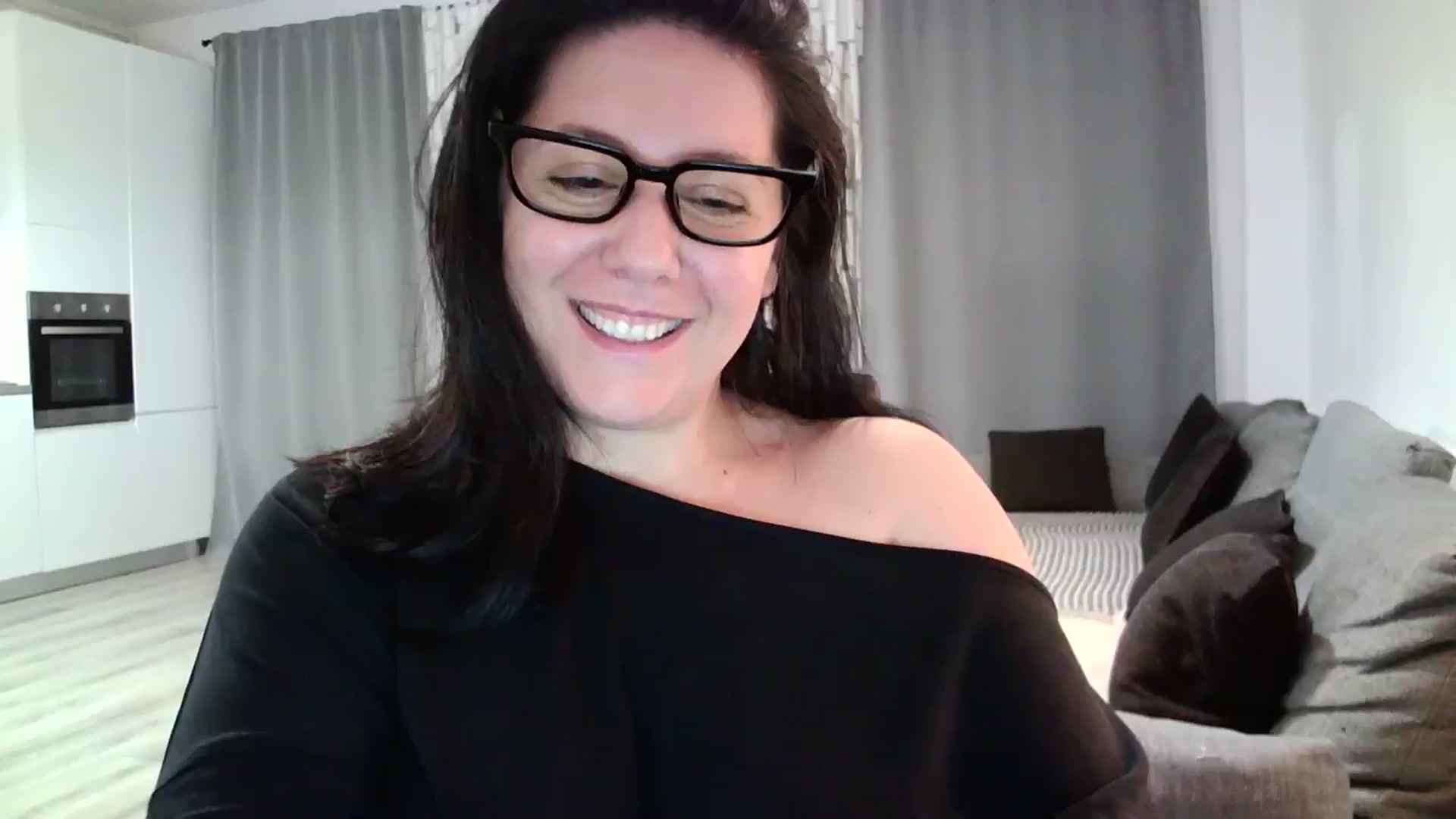 Gallery image thumbnail from SILKYWOMAN's myfreecams stream on, 05/22/2024, 20:15 image 1 of 20