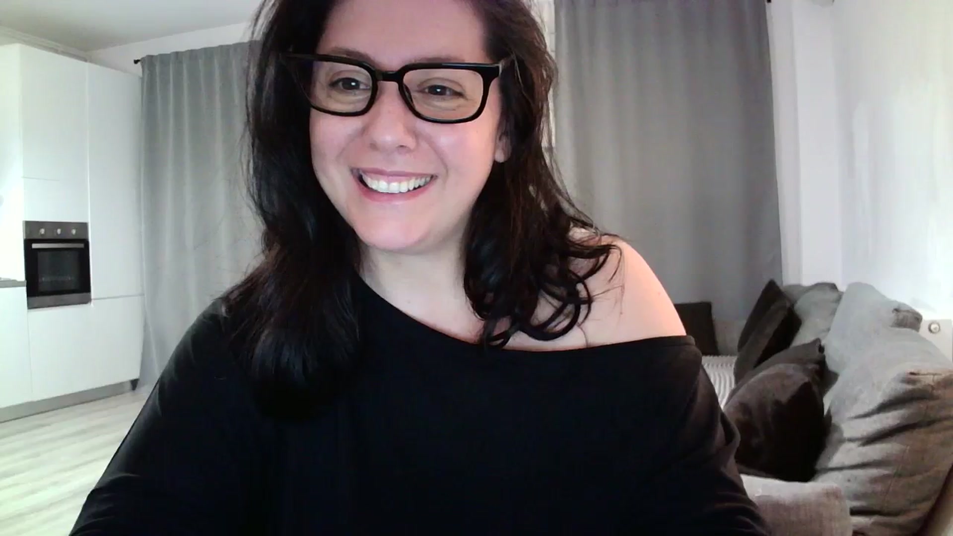 Gallery image thumbnail from SILKYWOMAN's myfreecams stream on, 05/22/2024, 20:15 image 8 of 20