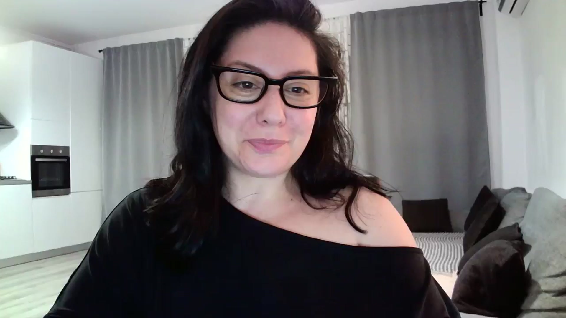Gallery image thumbnail from SILKYWOMAN's myfreecams stream on, 05/22/2024, 20:15 image 13 of 20