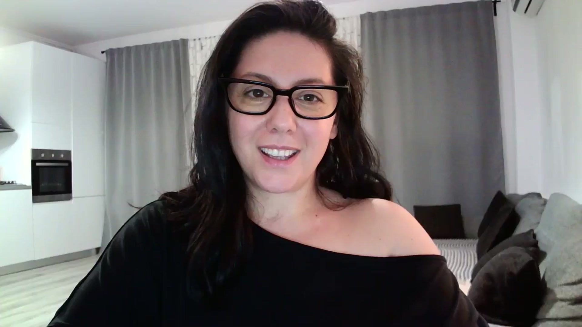 Gallery image thumbnail from SILKYWOMAN's myfreecams stream on, 05/22/2024, 20:15 image 14 of 20