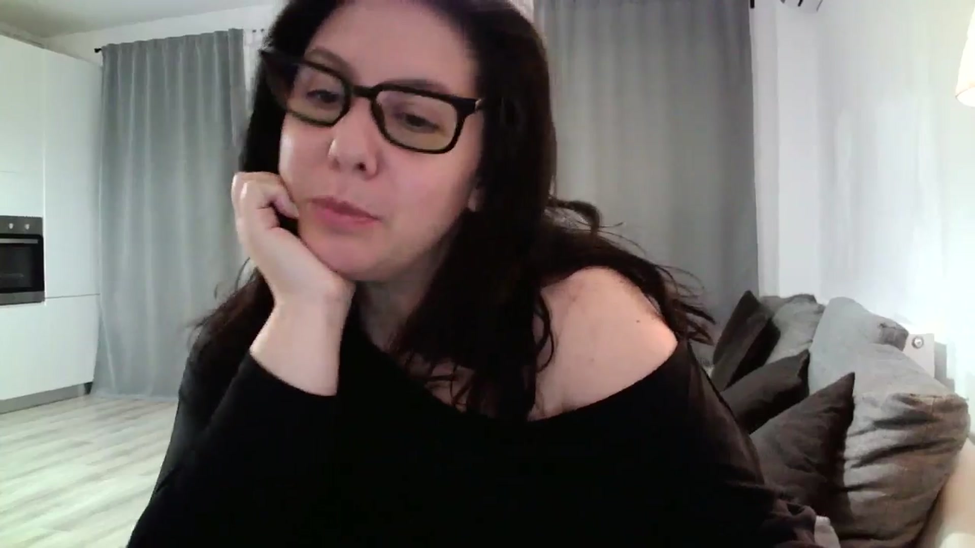 Gallery image thumbnail from SILKYWOMAN's myfreecams stream on, 05/22/2024, 20:43 image 17 of 20