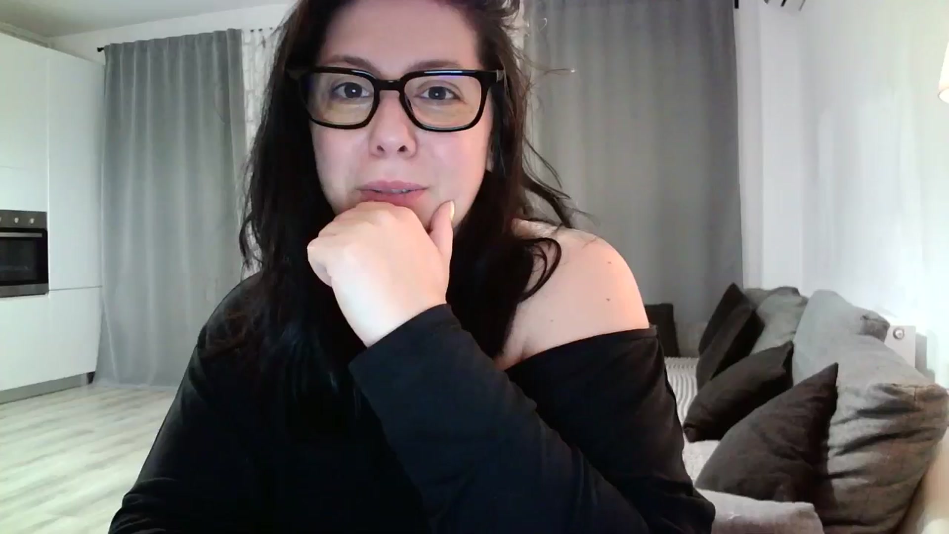 Gallery image thumbnail from SILKYWOMAN's myfreecams stream on, 05/22/2024, 20:43 image 12 of 20