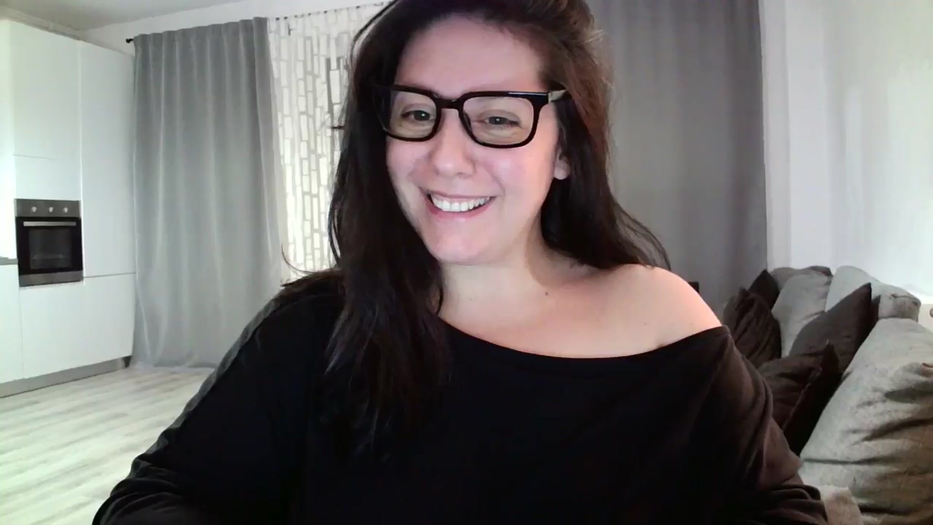 Gallery image thumbnail from SILKYWOMAN's myfreecams stream on, 05/24/2024, 20:03 image 4 of 20