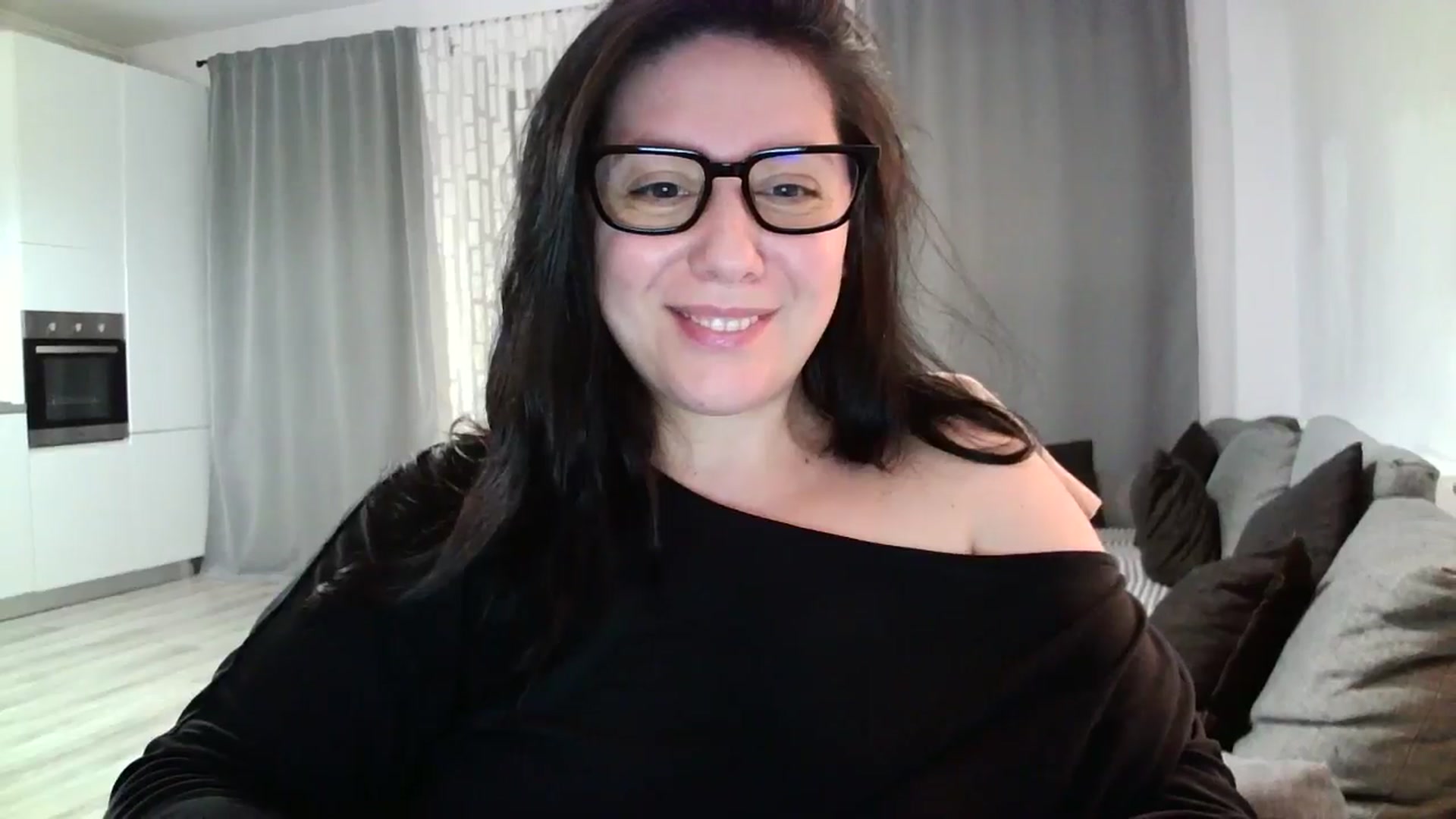 Gallery image thumbnail from SILKYWOMAN's myfreecams stream on, 05/24/2024, 20:03 image 19 of 20