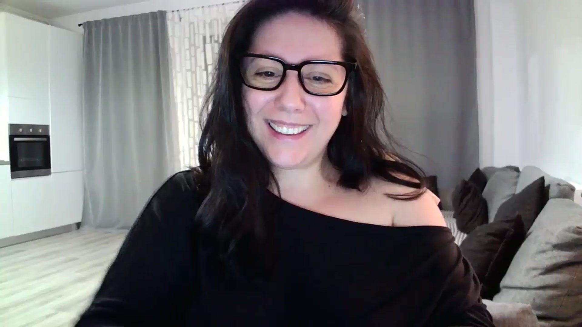 Gallery image thumbnail from SILKYWOMAN's myfreecams stream on, 05/24/2024, 20:03 image 13 of 20