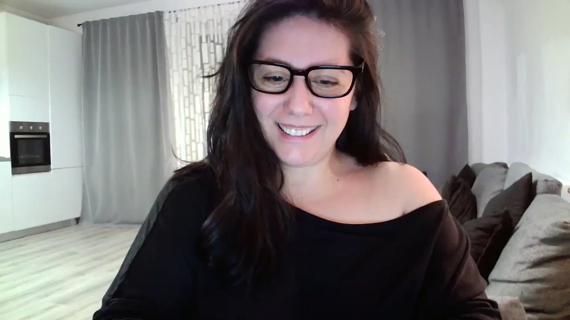 Gallery image thumbnail from SILKYWOMAN's myfreecams stream on, 05/24/2024, 20:03 image 3 of 20