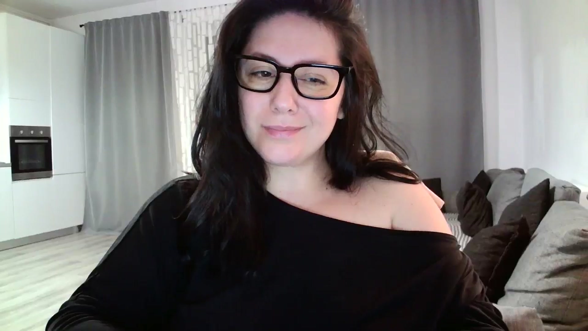 Gallery image thumbnail from SILKYWOMAN's myfreecams stream on, 05/24/2024, 20:03 image 9 of 20