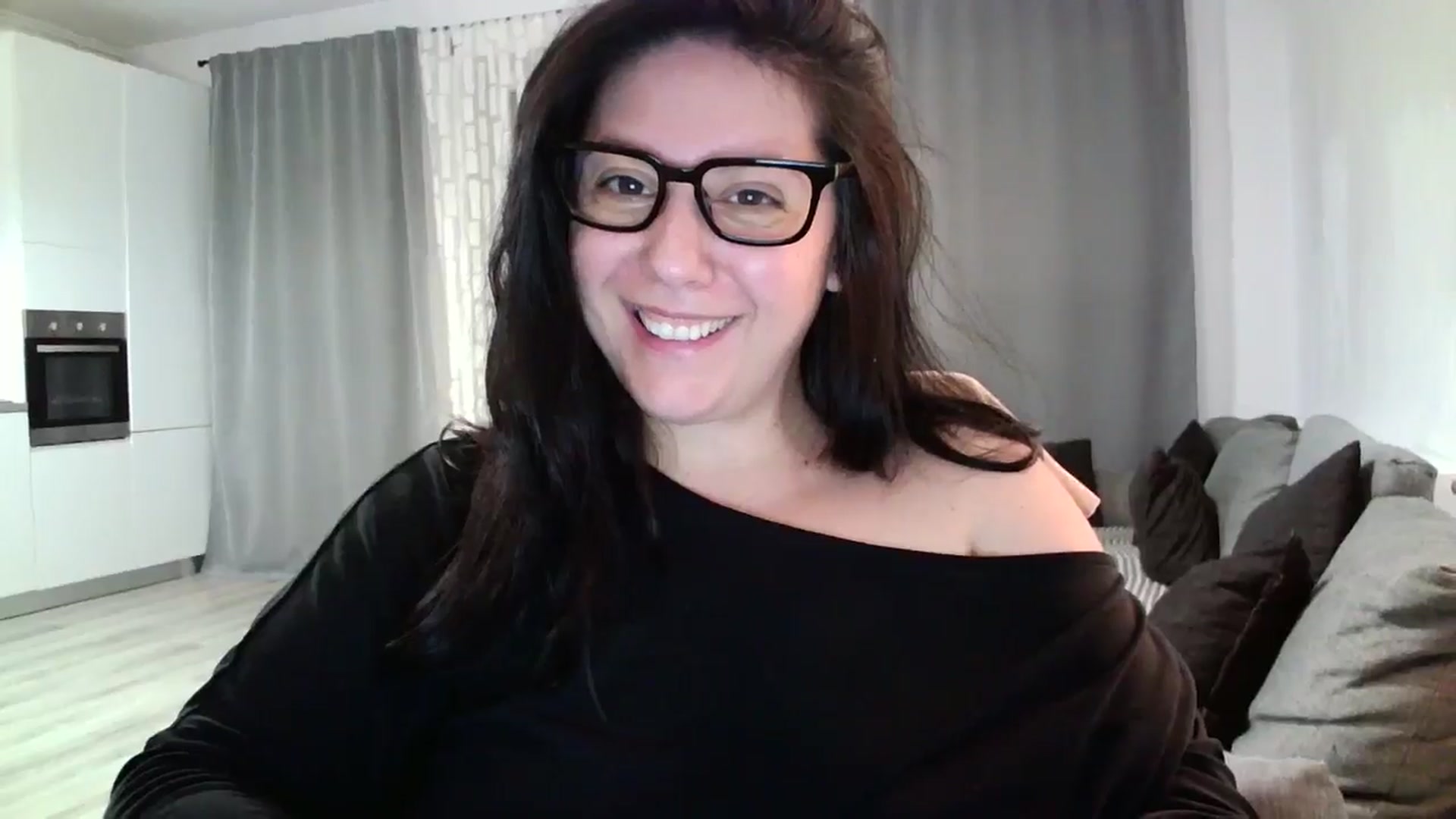 Gallery image thumbnail from SILKYWOMAN's myfreecams stream on, 05/24/2024, 20:03 image 20 of 20