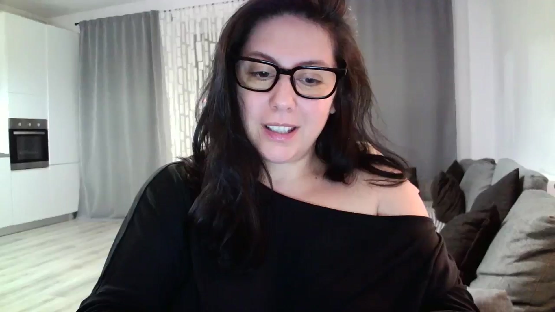 Gallery image thumbnail from SILKYWOMAN's myfreecams stream on, 05/24/2024, 20:03 image 12 of 20