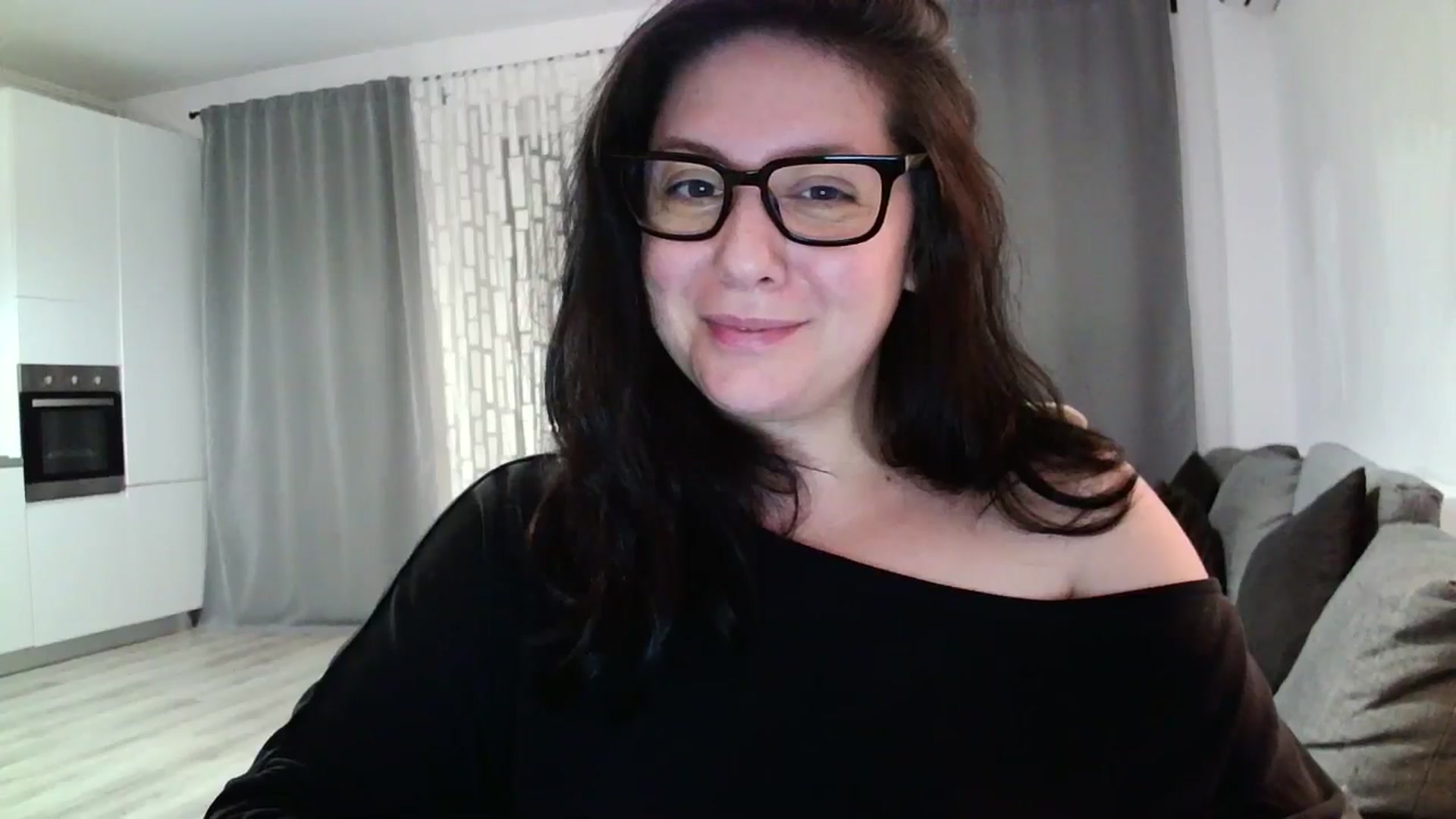 Gallery image thumbnail from SILKYWOMAN's myfreecams stream on, 05/24/2024, 21:12 image 4 of 20