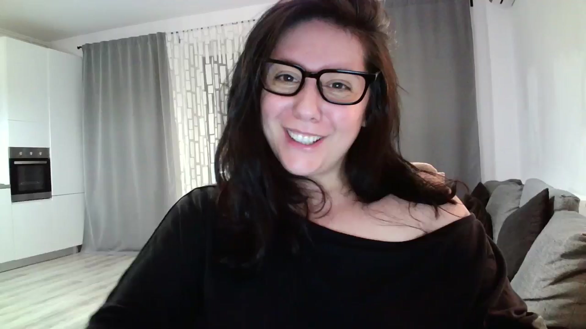 Gallery image thumbnail from SILKYWOMAN's myfreecams stream on, 05/24/2024, 21:12 image 9 of 20