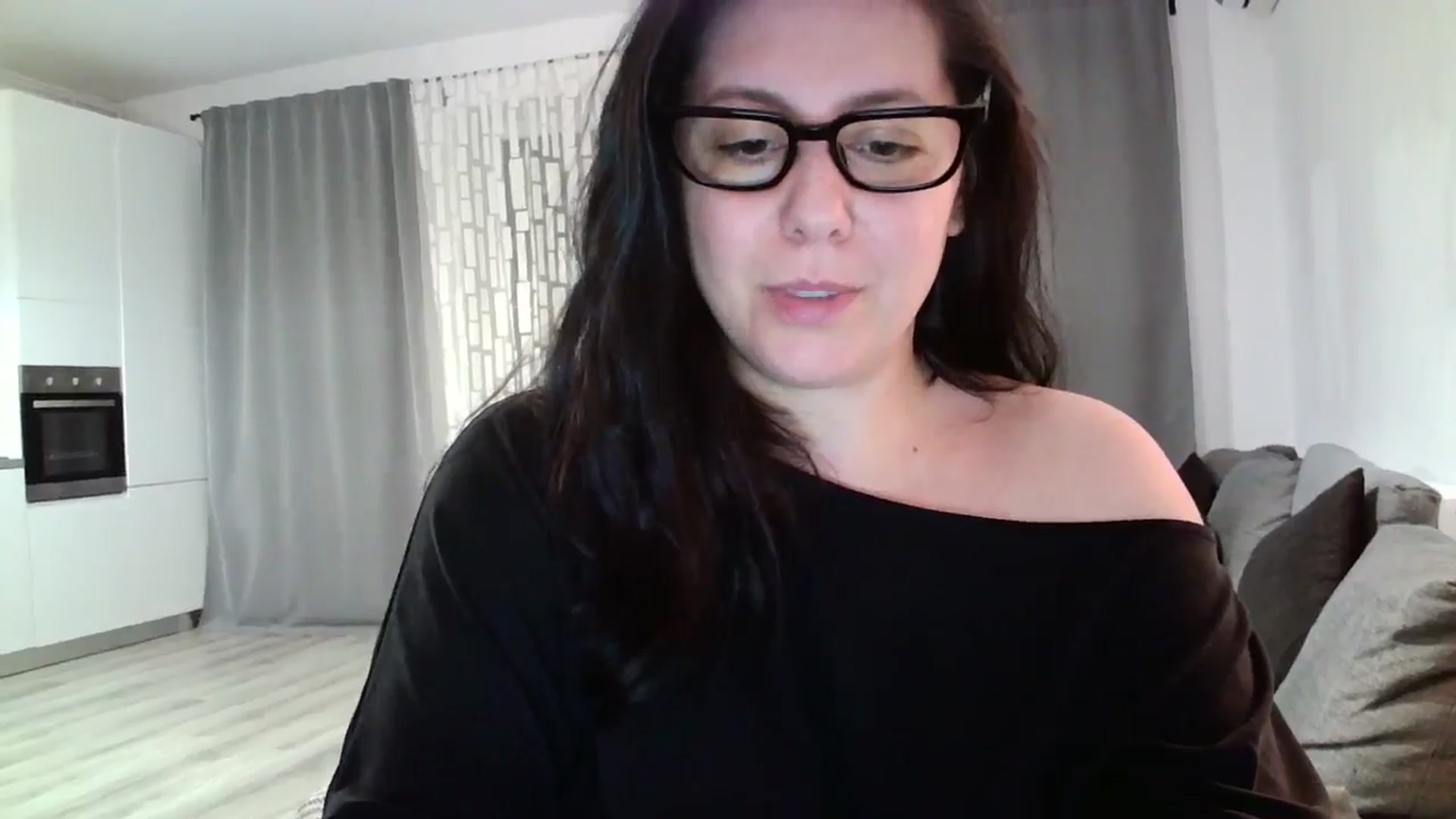 Gallery image thumbnail from SILKYWOMAN's myfreecams stream on, 05/24/2024, 21:12 image 12 of 20
