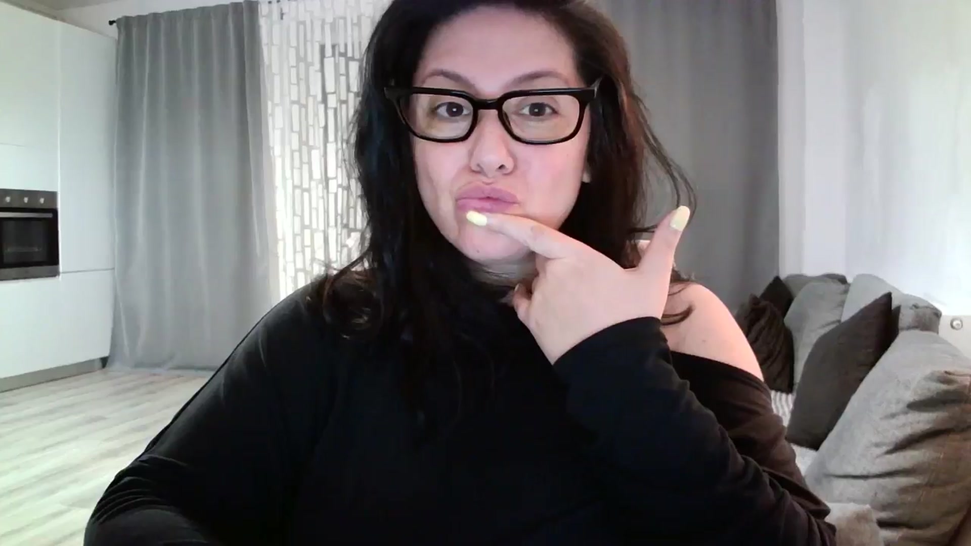 Gallery image thumbnail from SILKYWOMAN's myfreecams stream on, 05/24/2024, 21:12 image 16 of 20