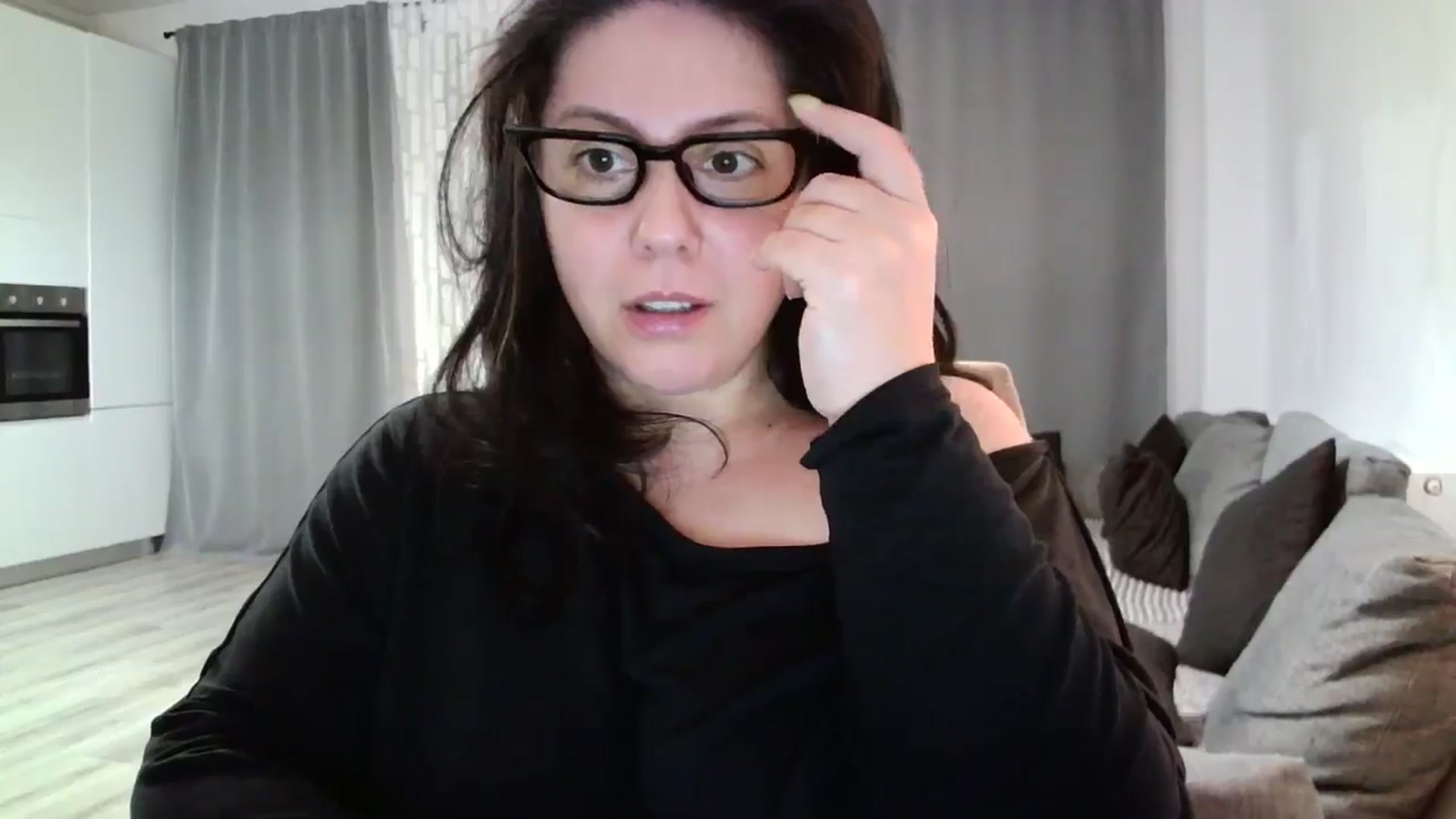 Gallery image thumbnail from SILKYWOMAN's myfreecams stream on, 05/24/2024, 21:12 image 14 of 20