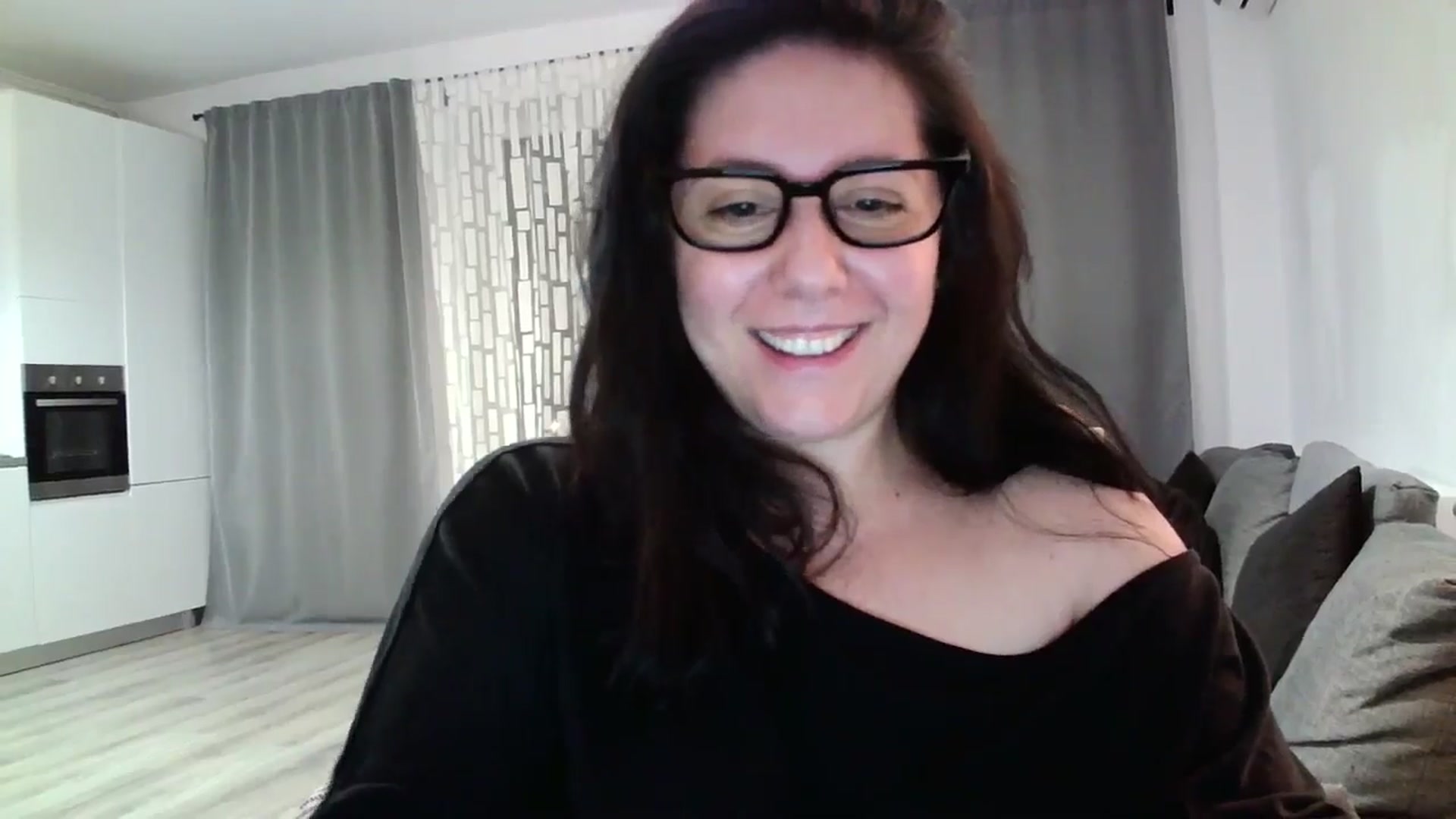 Gallery image thumbnail from SILKYWOMAN's myfreecams stream on, 05/24/2024, 21:12 image 8 of 20